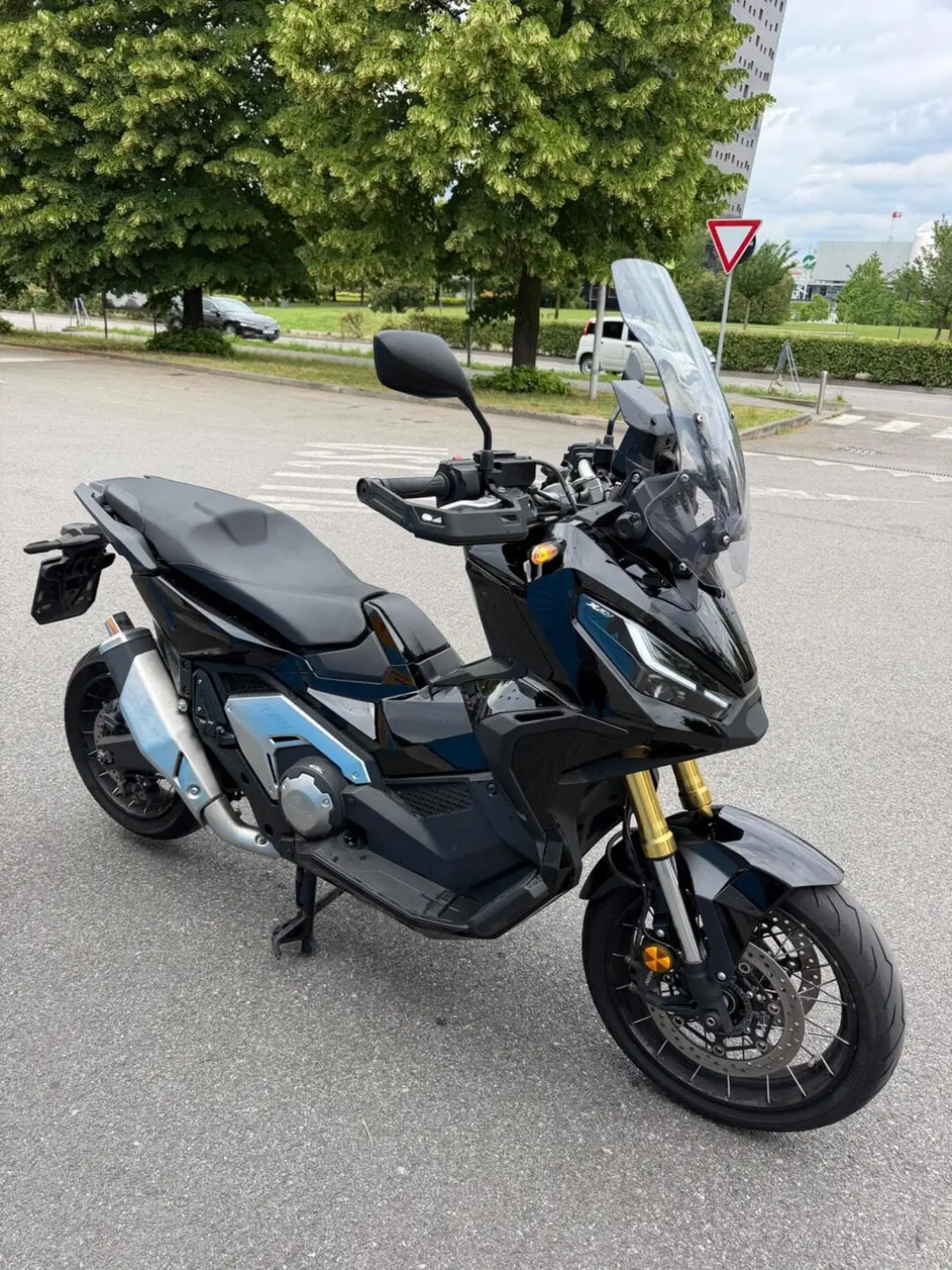 Honda X-ADV 750 Adventure (2025 - 26) (2)