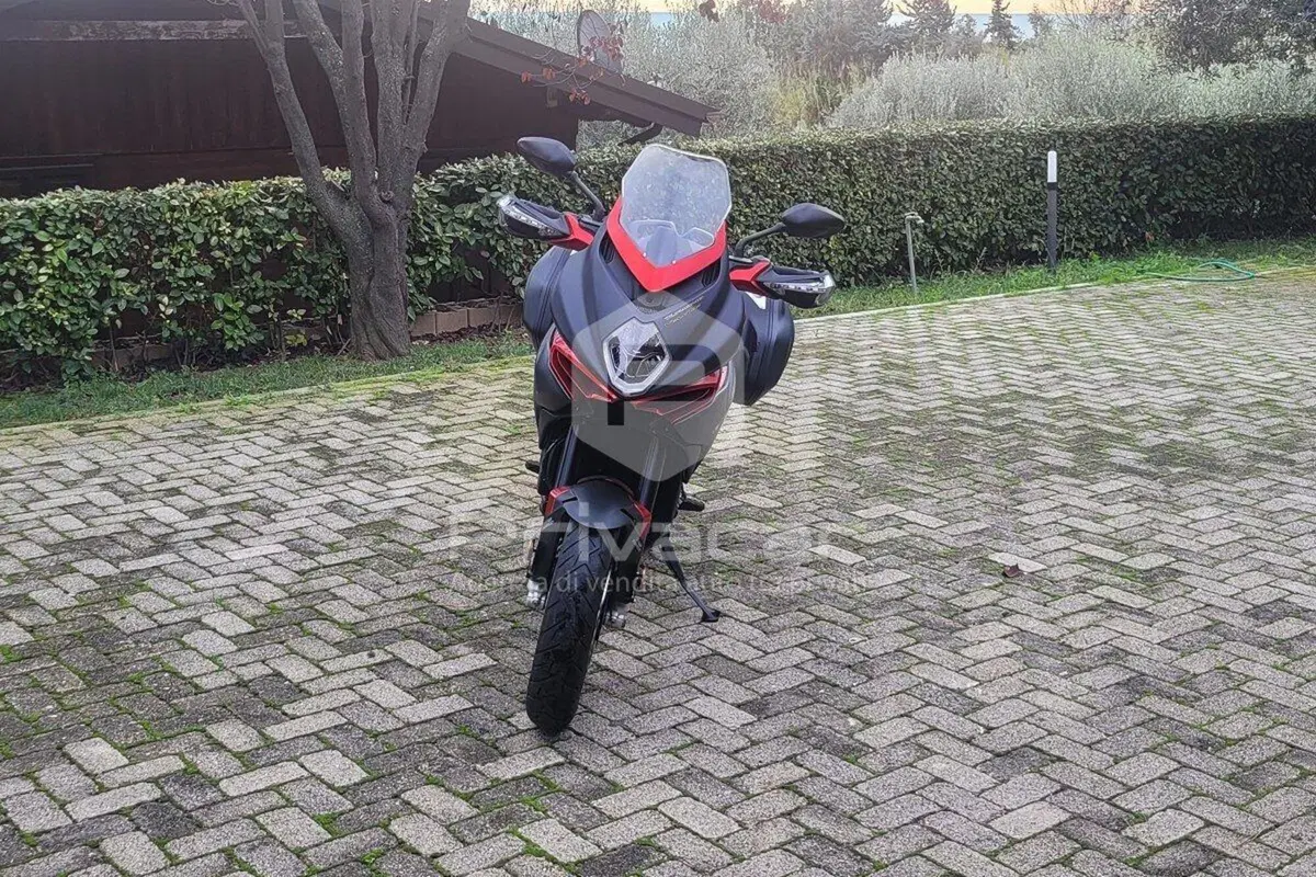MV Agusta Turismo Veloce 800 (2017 - 2019) (2)
