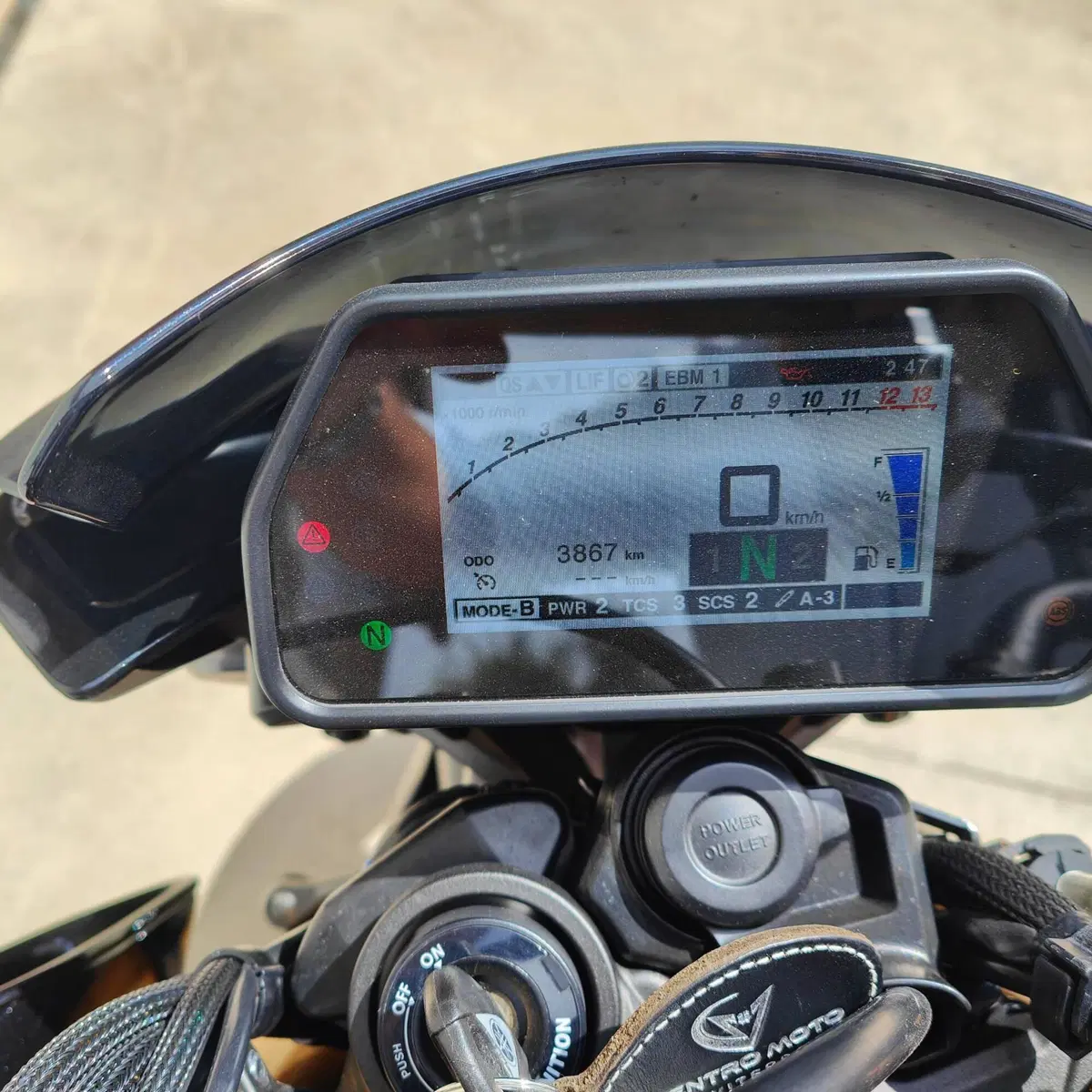 Yamaha MT-10 SP (2022 - 25) (3)
