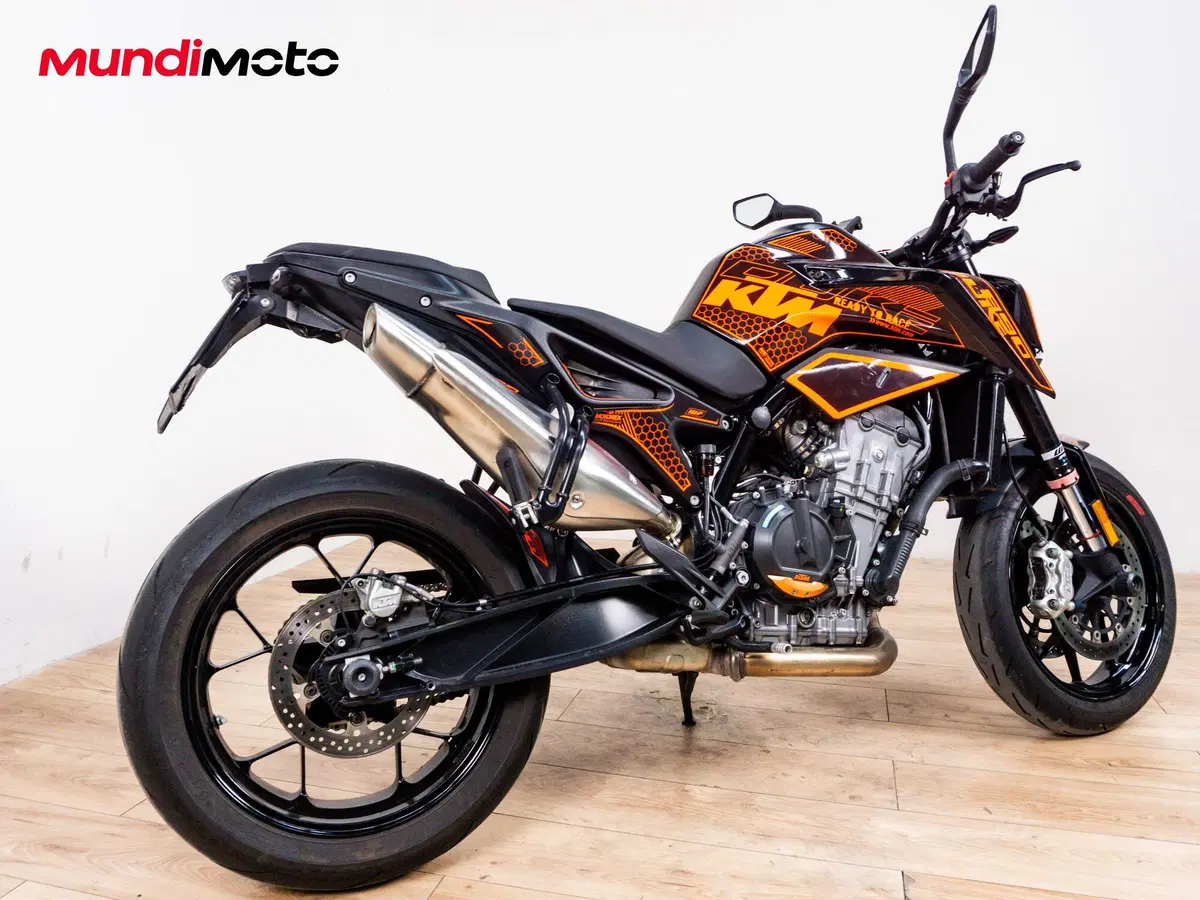 KTM 890 Duke L (2021) (3)