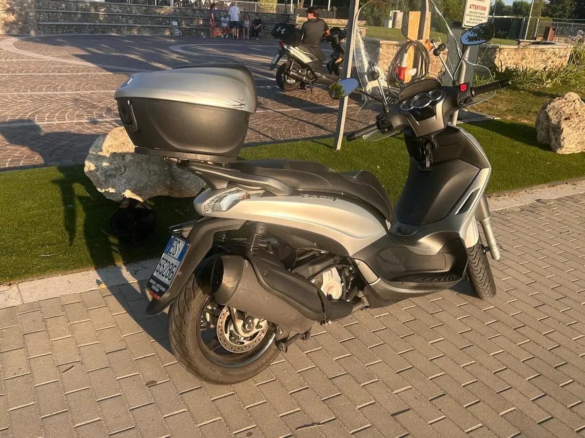 Piaggio Beverly 350 S ABS (2019 - 20) (4)