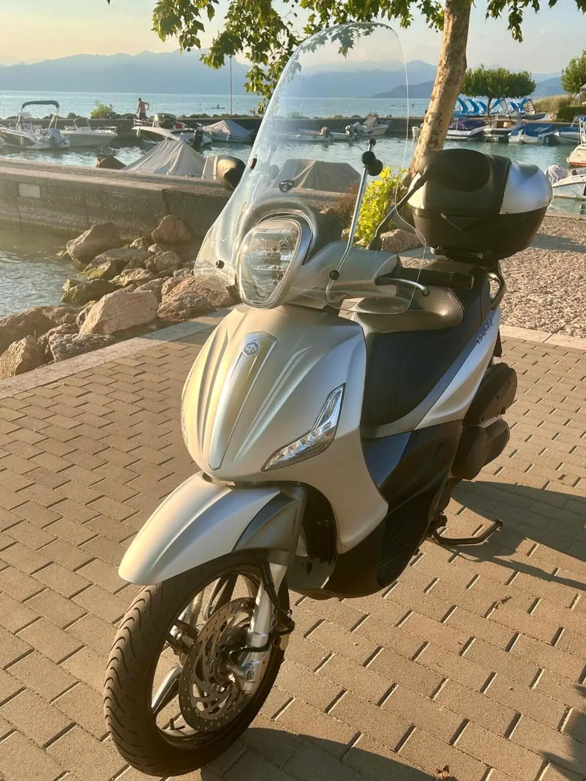 Piaggio Beverly 350 S ABS (2019 - 20) (9)
