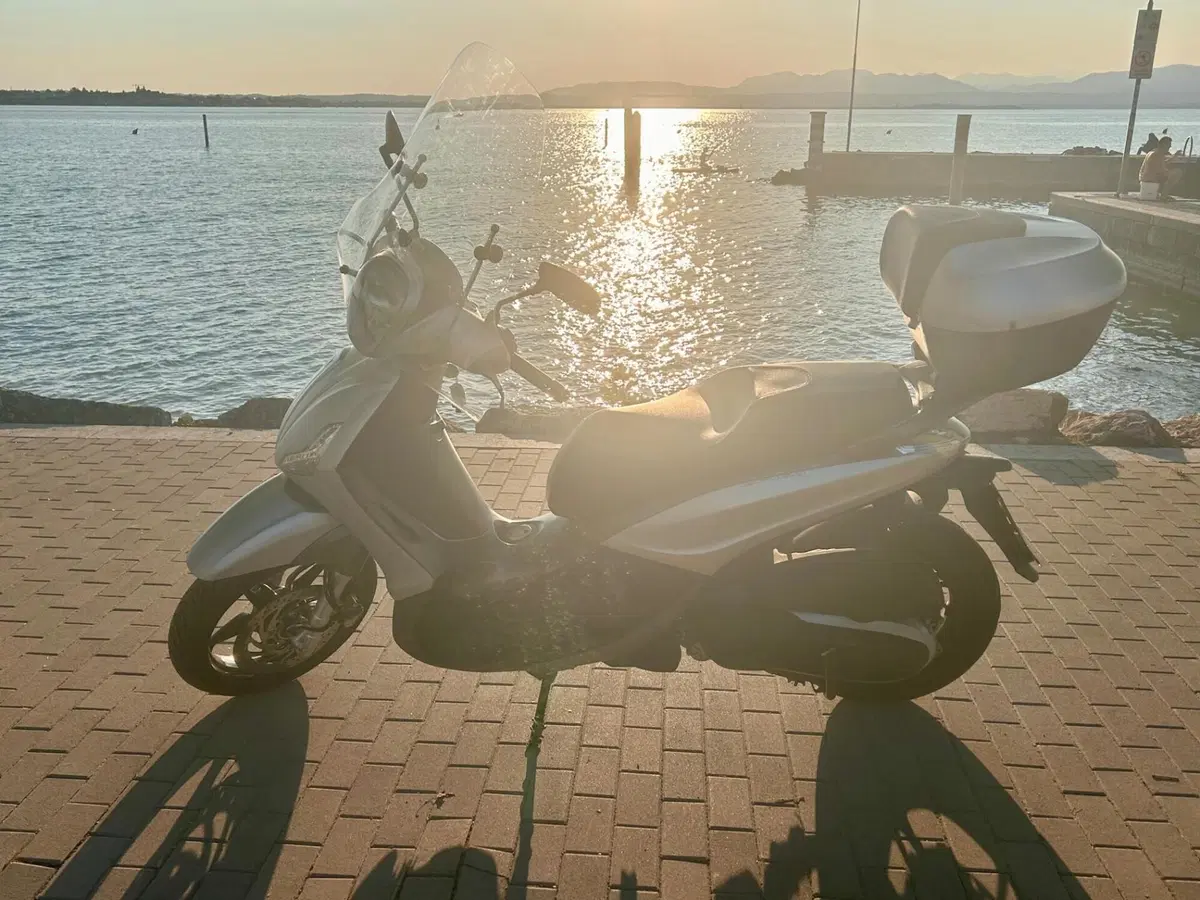 Piaggio Beverly 350 S ABS (2019 - 20) (10)
