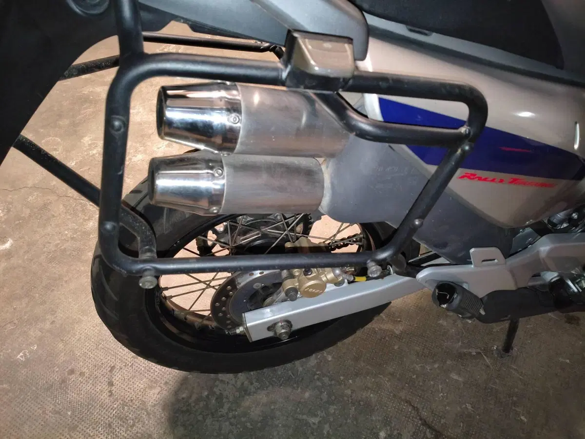 Honda Transalp XL 650V (2005 - 06) (7)
