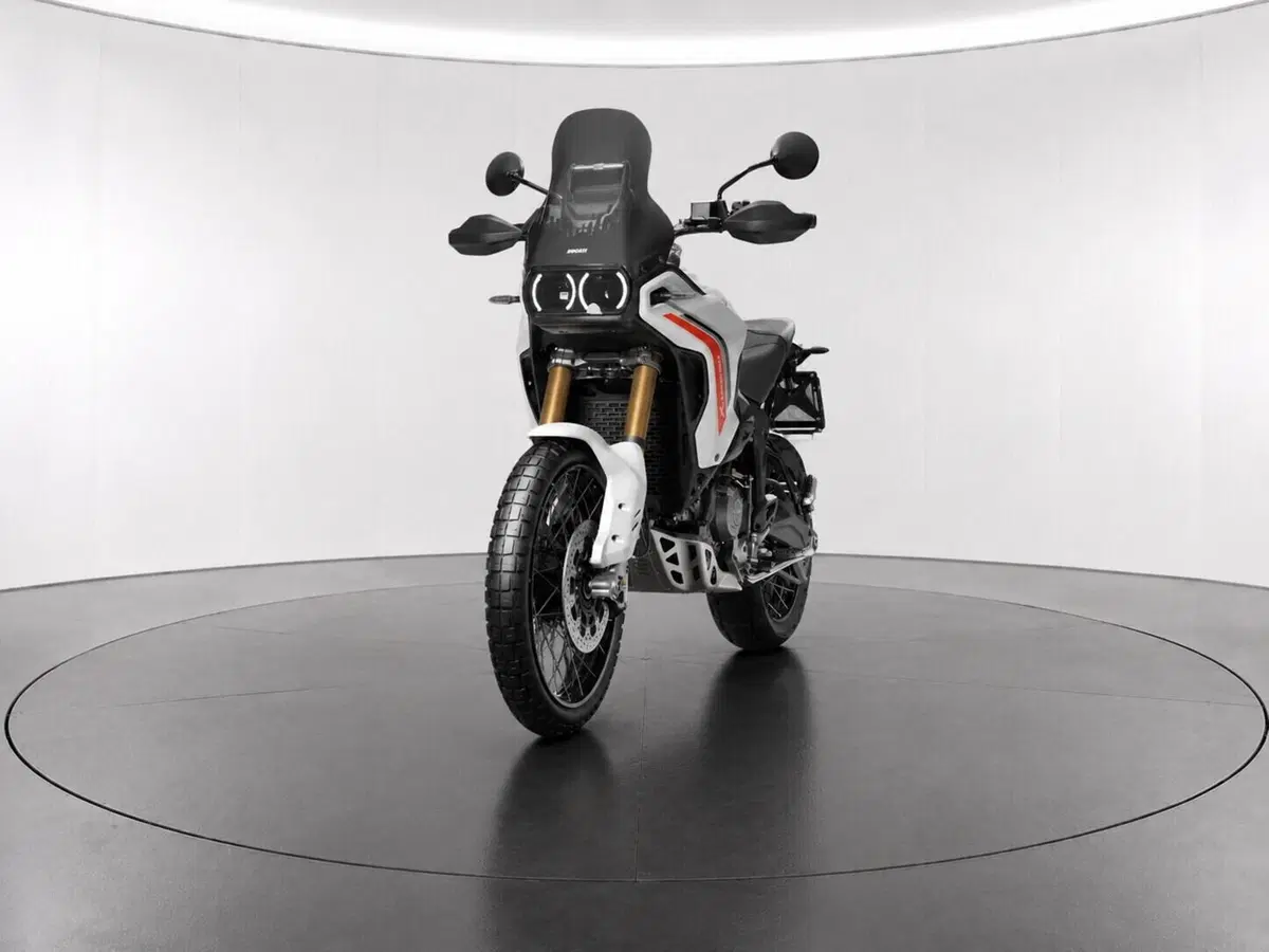 Ducati DesertX (2022 - 25) (7)
