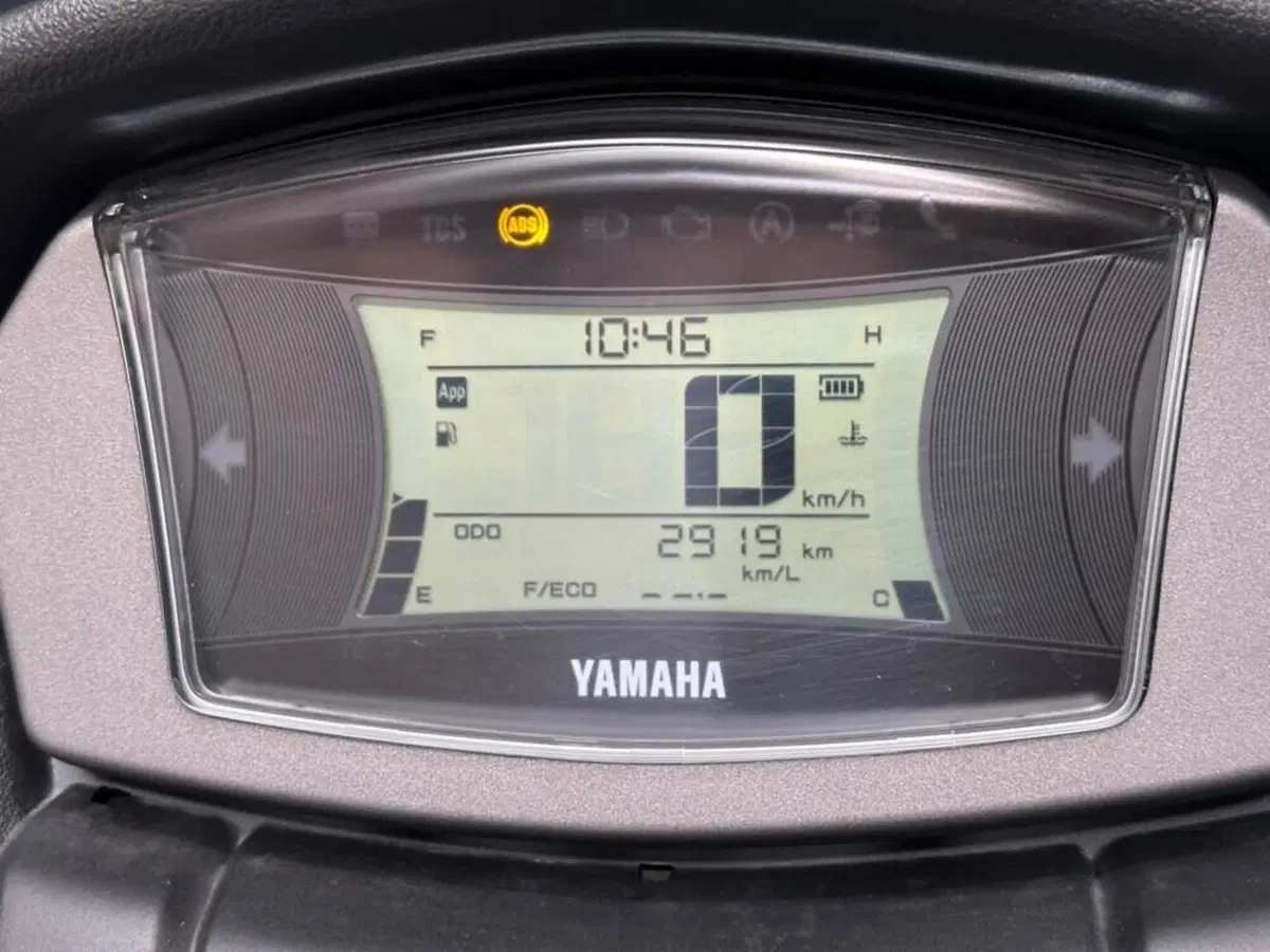 Yamaha N-Max 155 (2022 - 25) (5)