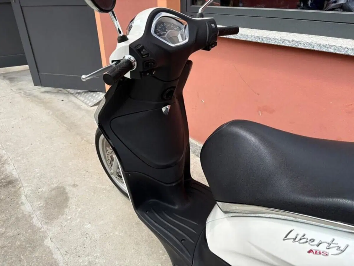 Piaggio Liberty 150 ABS (2017 - 20) (4)