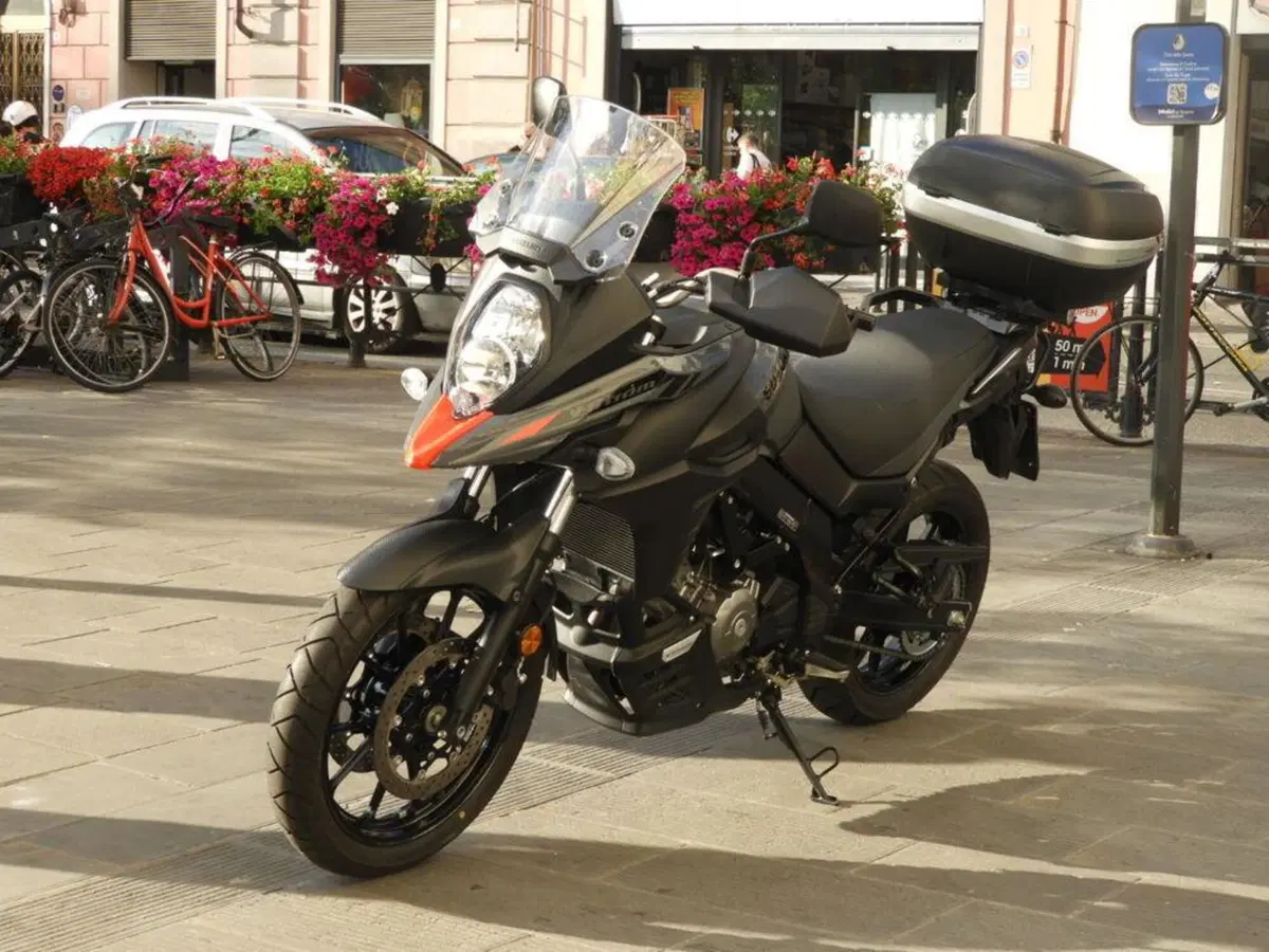 Suzuki V-Strom 650 (2021 - 25) (3)