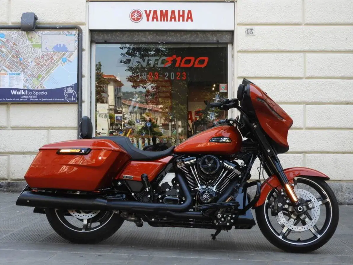 Harley-Davidson CVO Street Glide (2024)