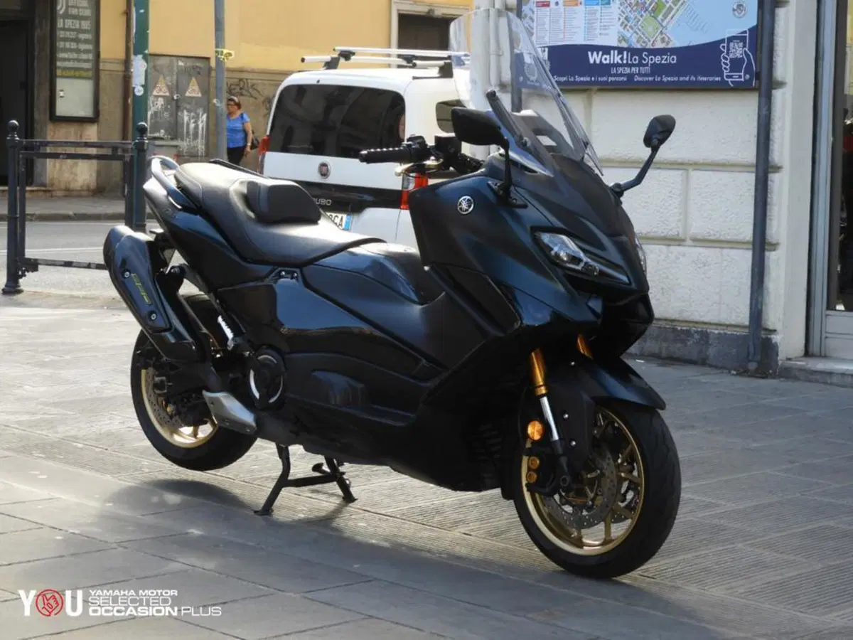 Yamaha T-Max 560 Tech Max (2022 - 24) (2)
