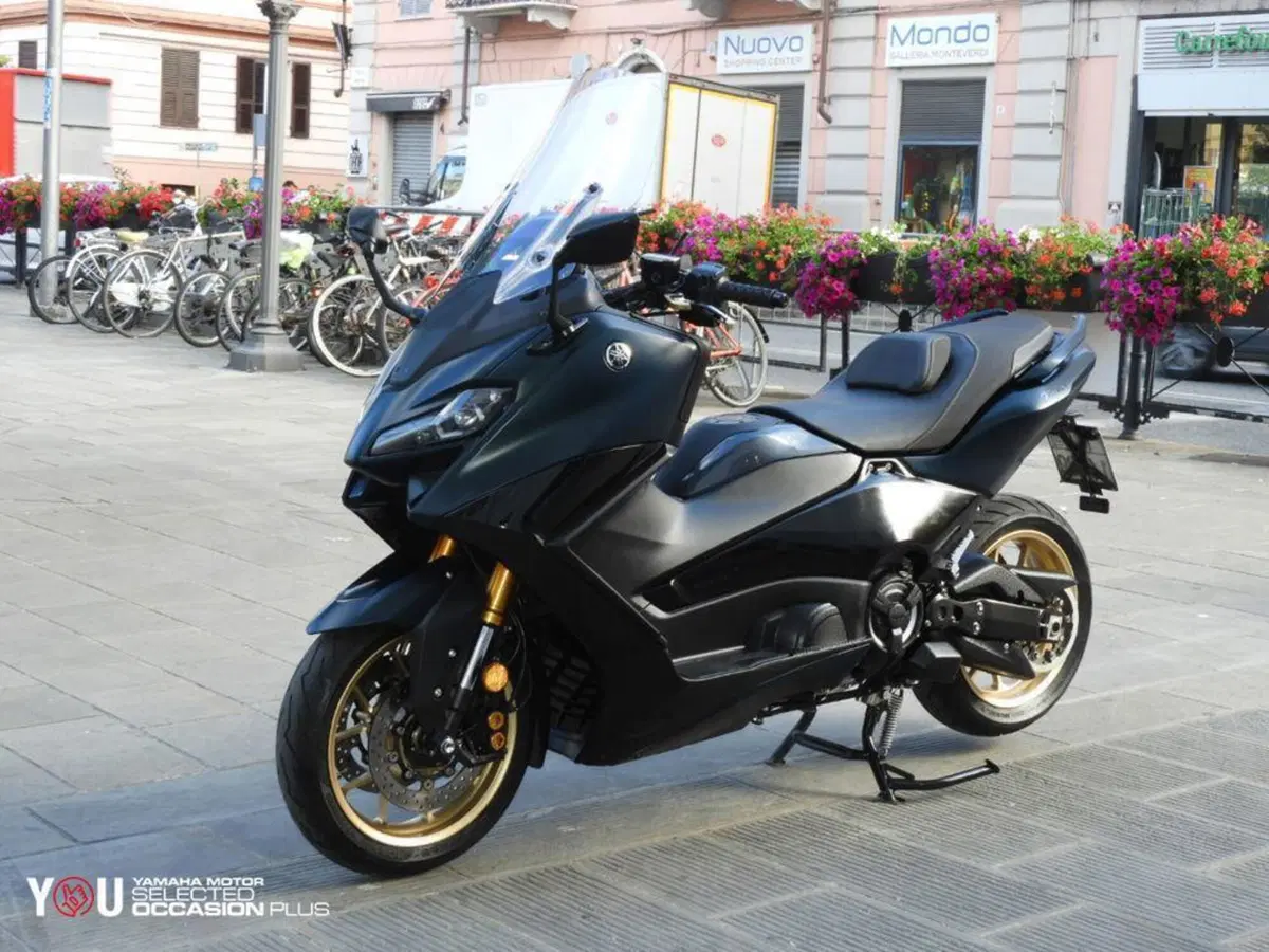 Yamaha T-Max 560 Tech Max (2022 - 24) (3)