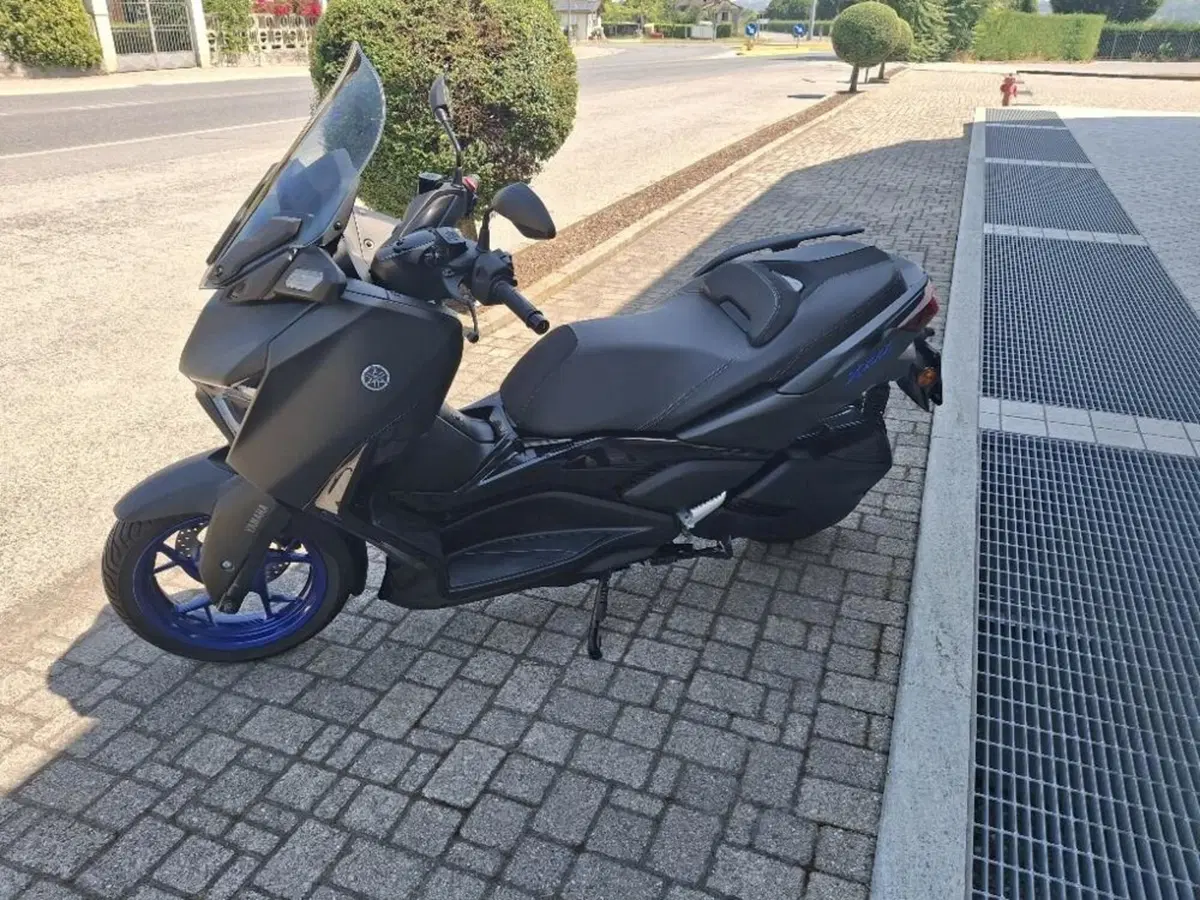 Yamaha X-Max 300 (2021 - 24) (4)