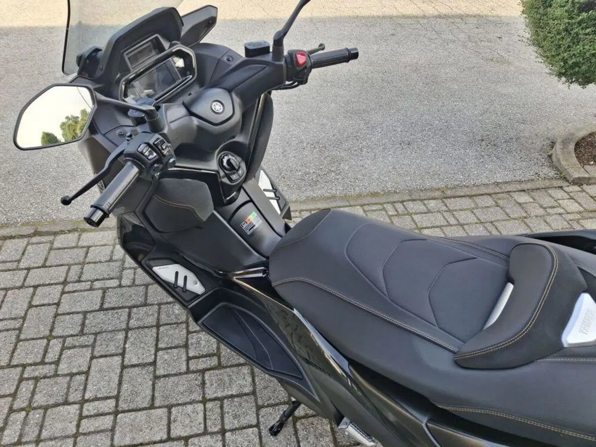 Yamaha X-Max 300 Tech Max (2021 - 24) (3)