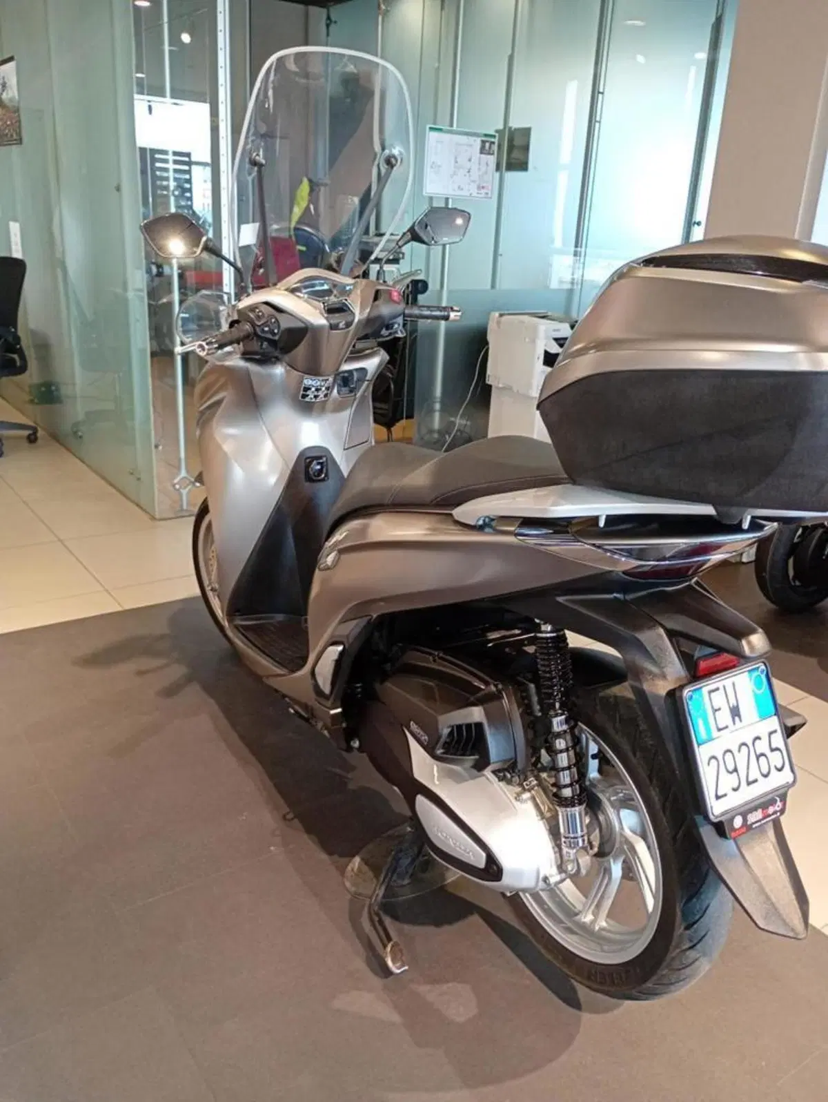 Honda SH 350 (2021 - 24) (6)