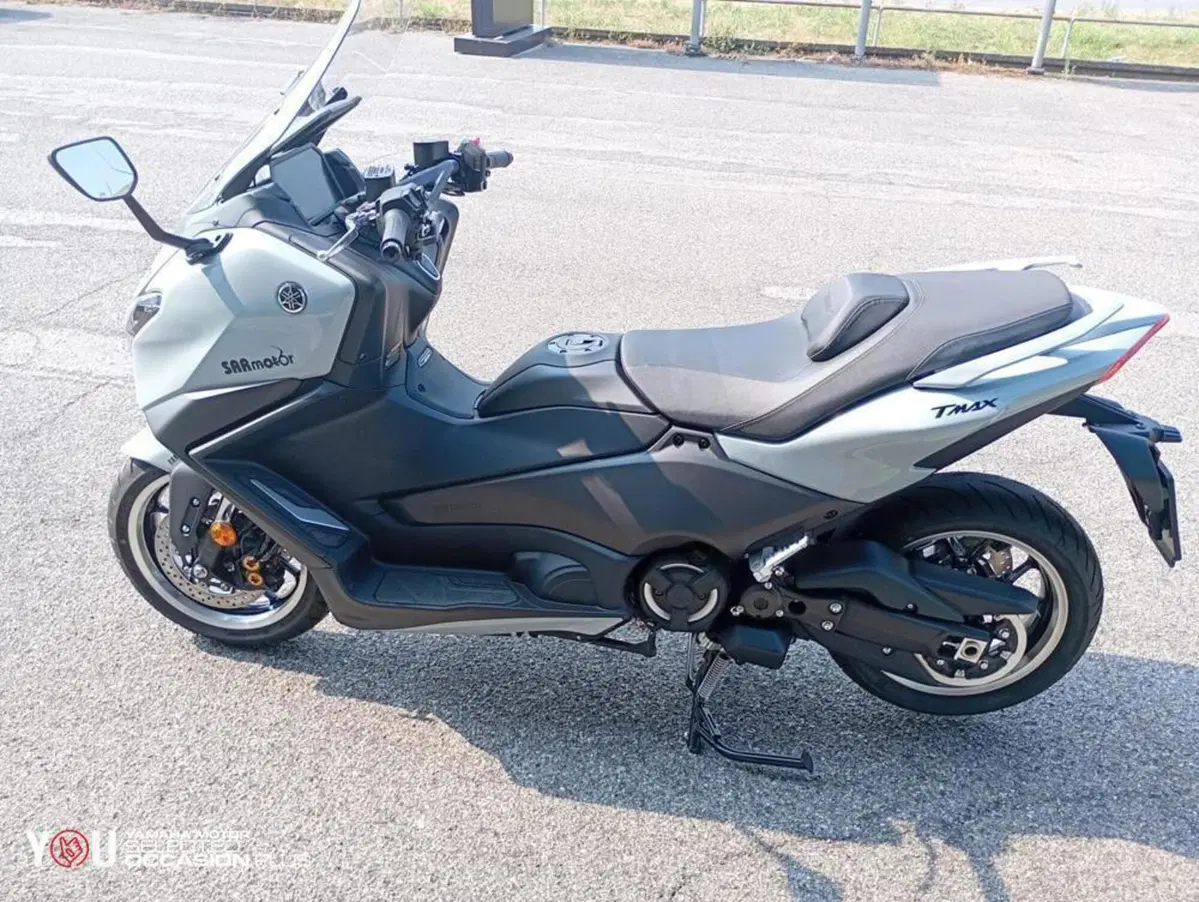 Yamaha T-Max 560 Tech Max (2025 - 26) (4)