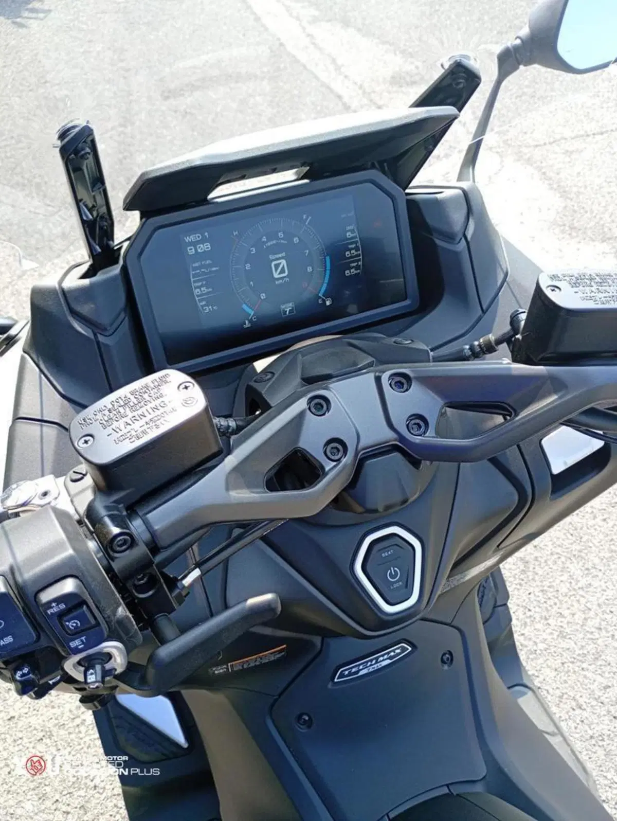 Yamaha T-Max 560 Tech Max (2025 - 26) (6)
