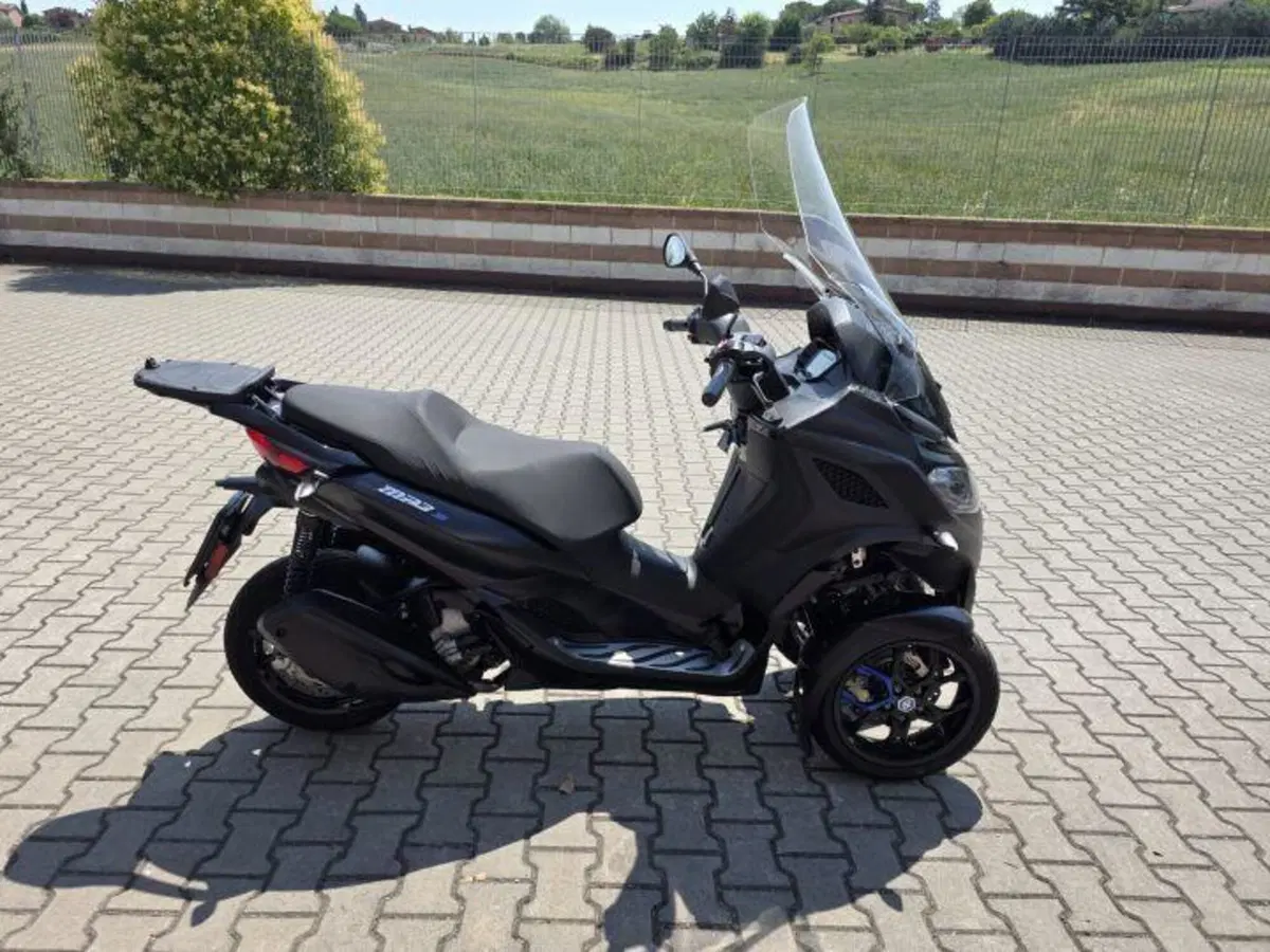 Piaggio MP3 310 Sport (2025 - 26) (4)