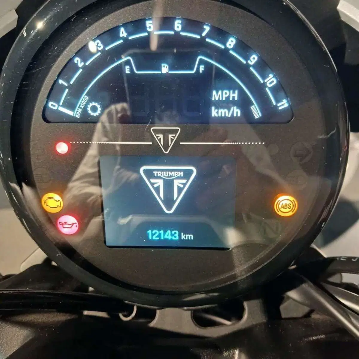 Triumph Trident 660 Triple Tribute Edition (2024) (6)