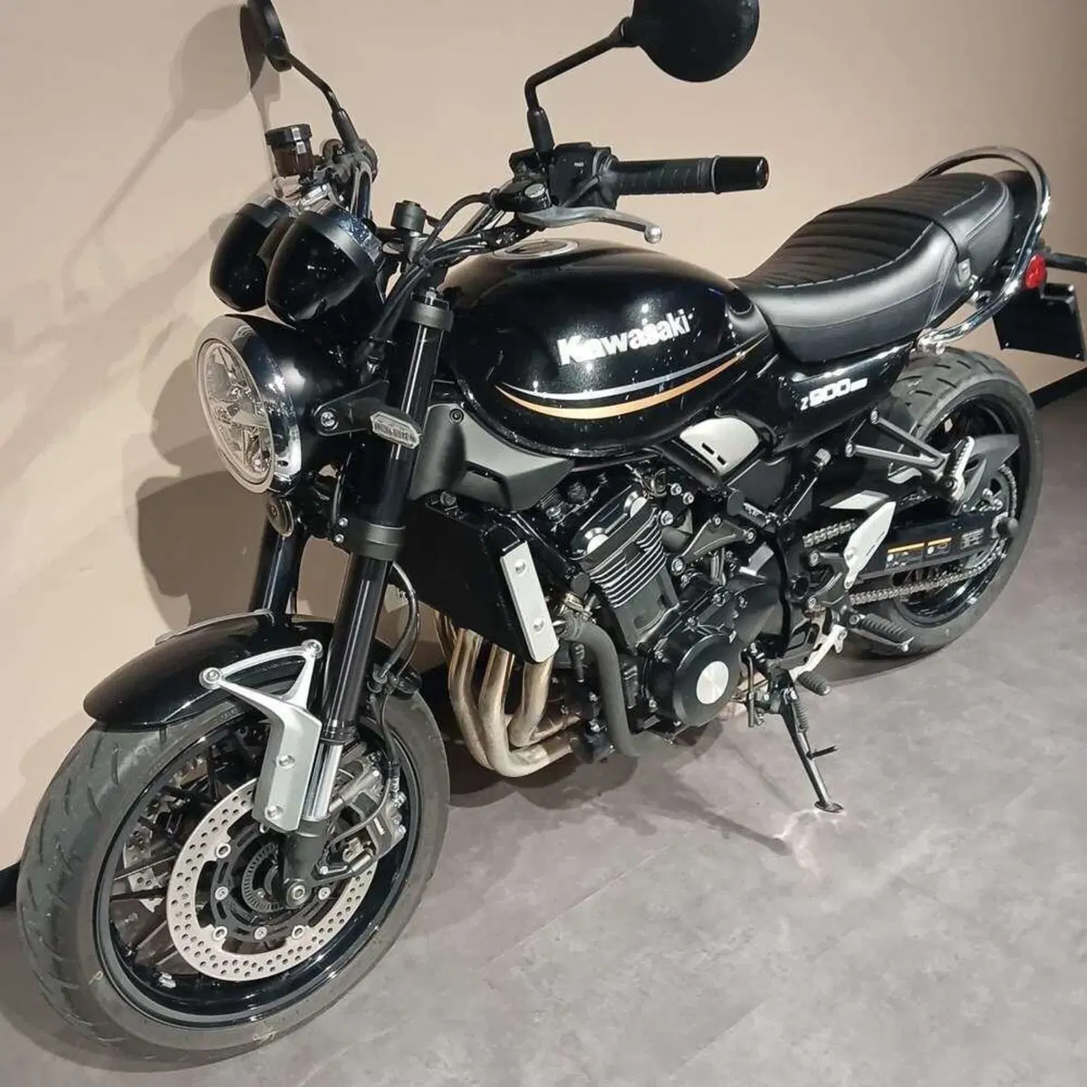 Kawasaki Z 900 RS (2018 - 20) (4)