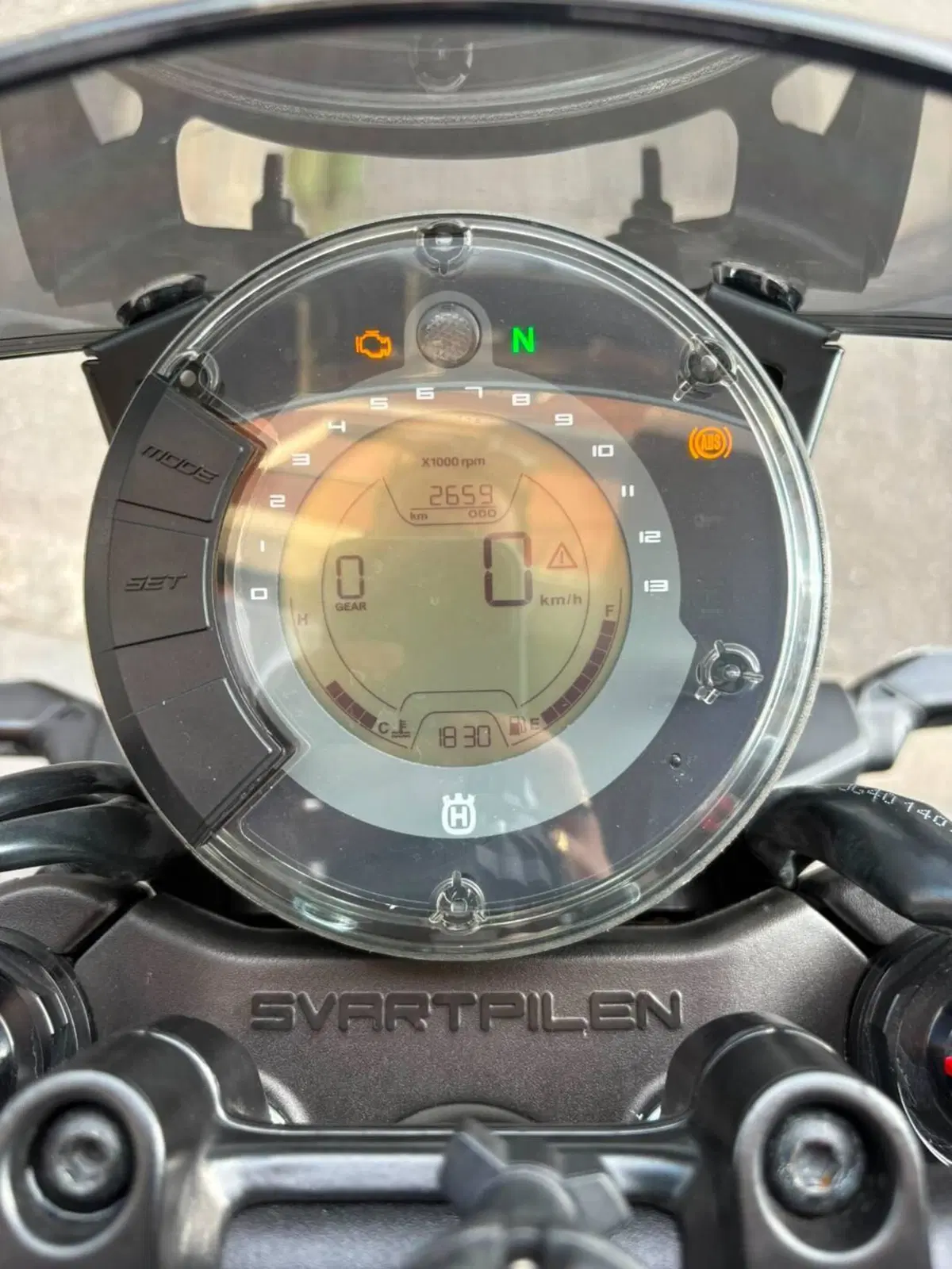 Husqvarna Svartpilen 401 (2021 - 23) (5)