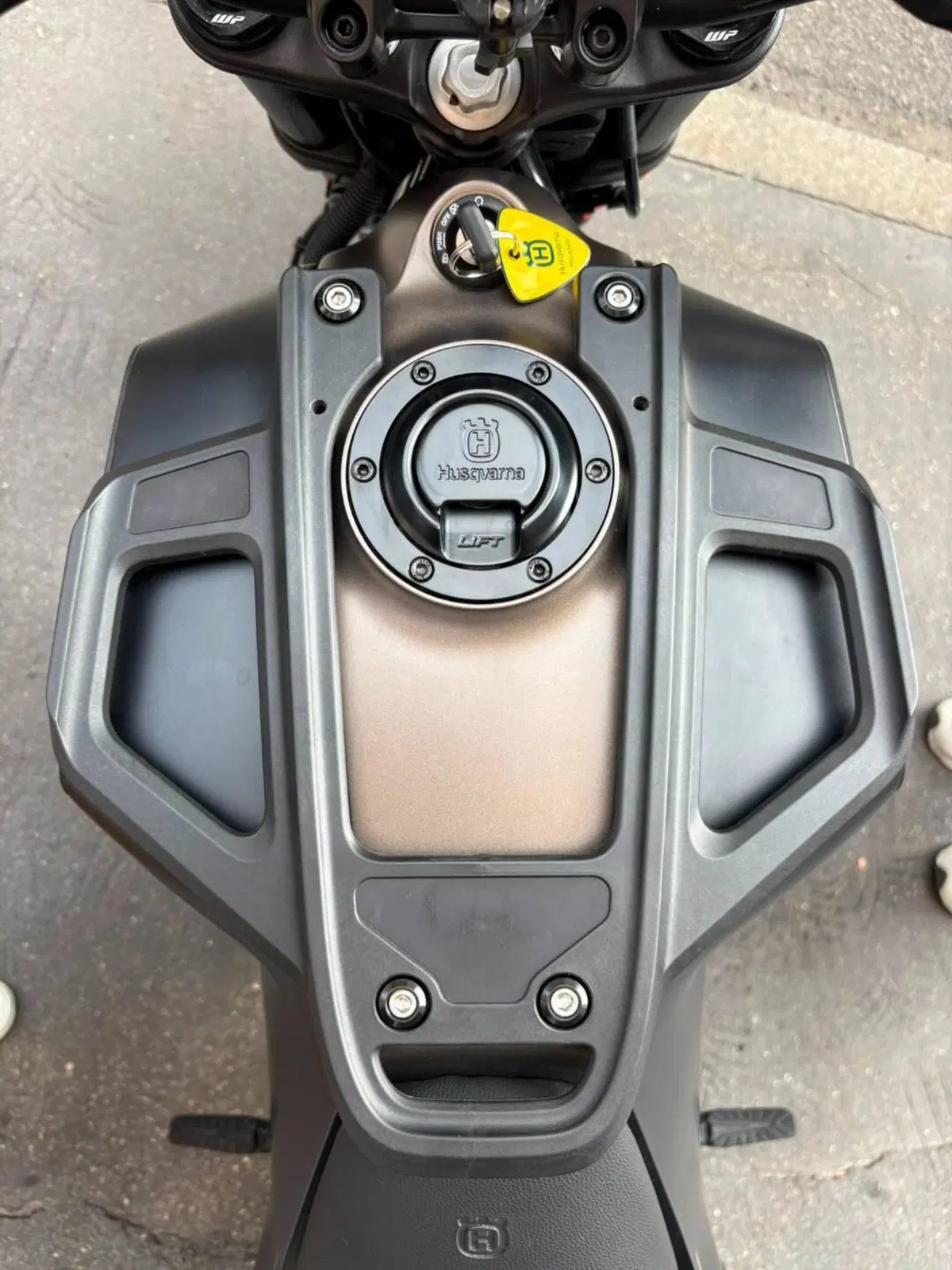 Husqvarna Svartpilen 401 (2021 - 23) (6)