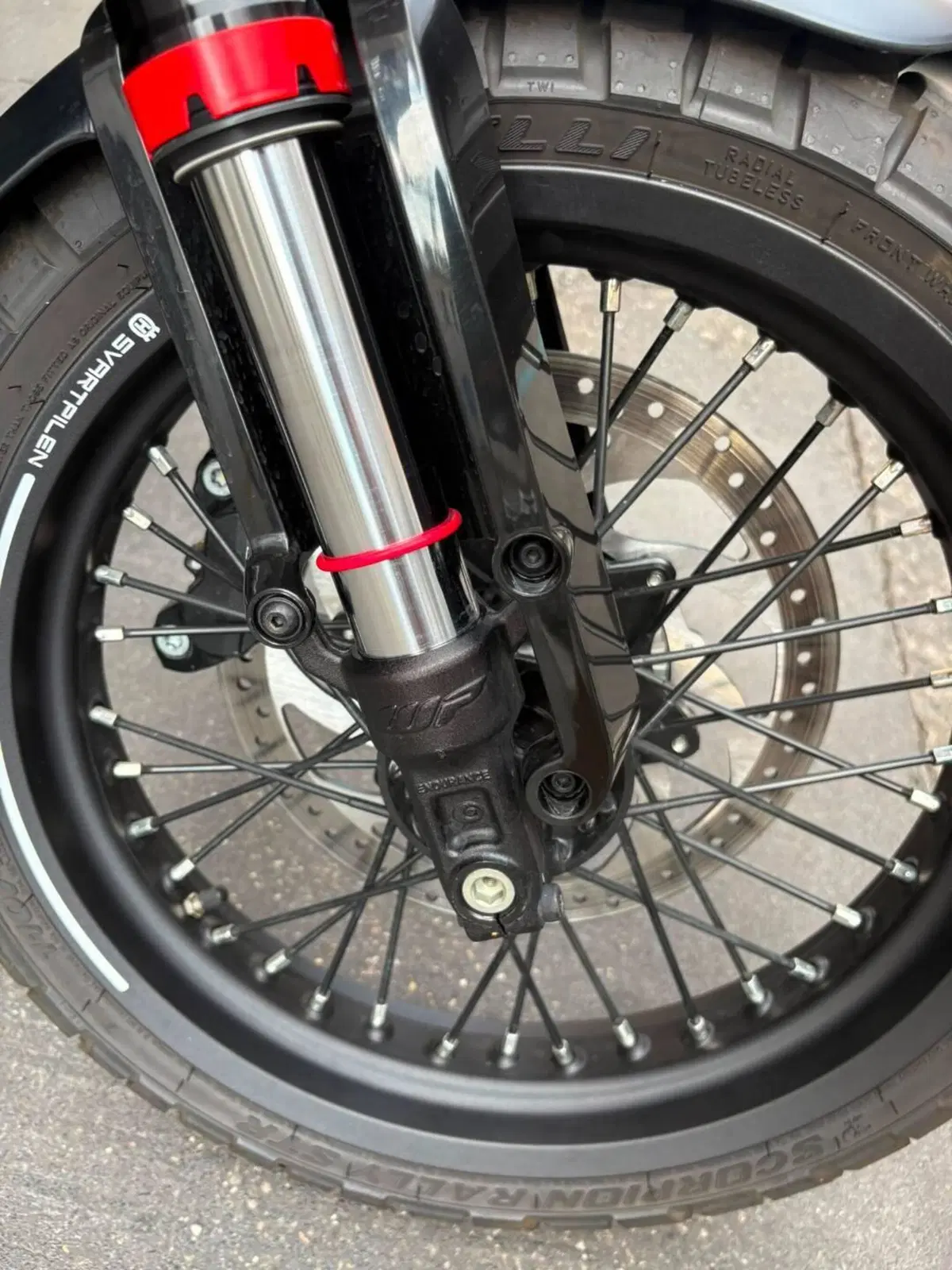 Husqvarna Svartpilen 401 (2021 - 23) (9)