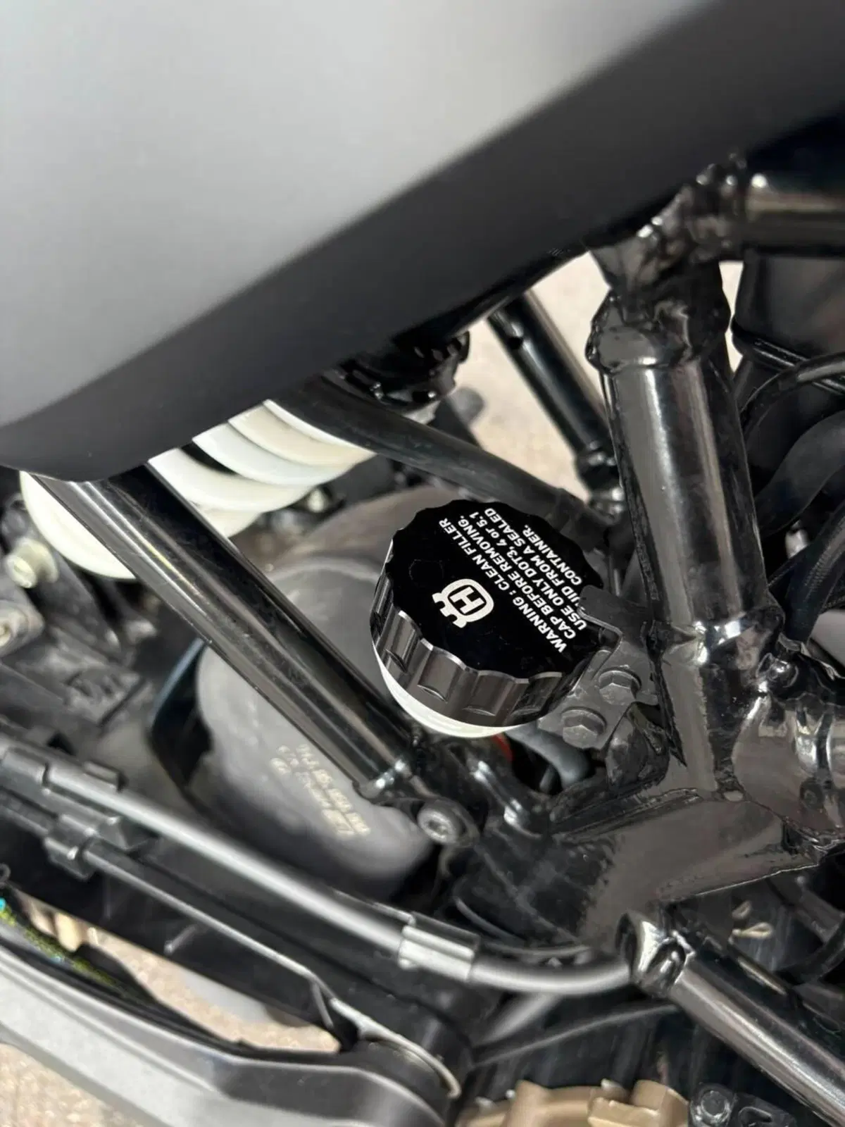 Husqvarna Svartpilen 401 (2021 - 23) (11)