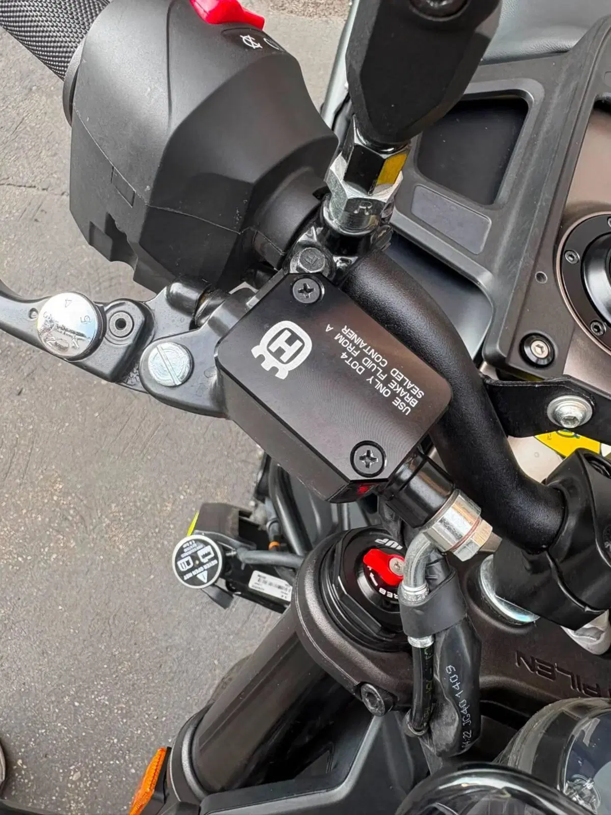 Husqvarna Svartpilen 401 (2021 - 23) (14)