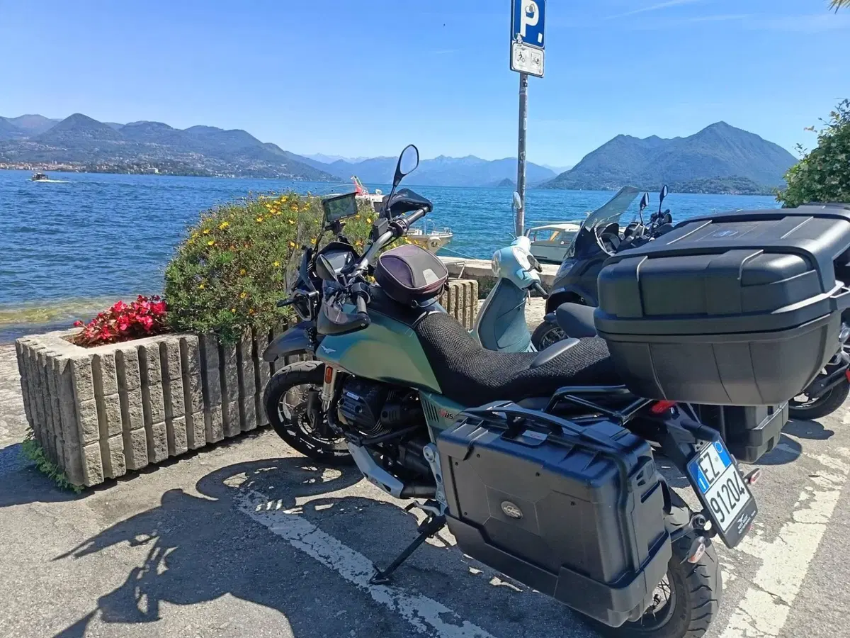 Moto Guzzi V85 TT (2021 - 23)