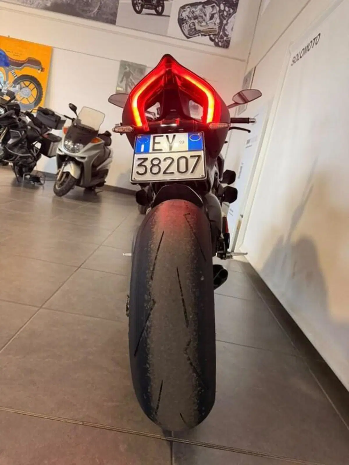 Ducati Streetfighter V4 1100 S (2020) (8)