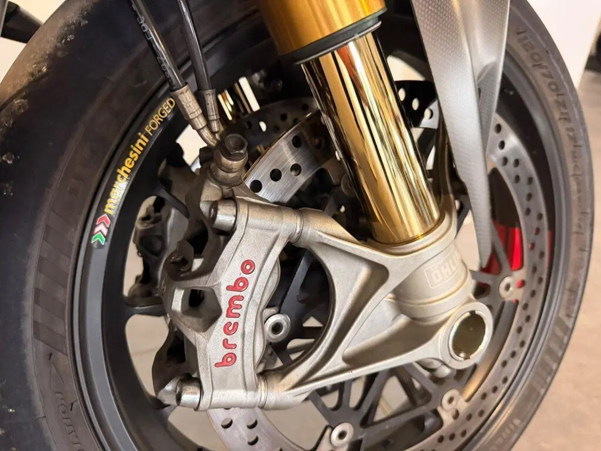 Ducati Streetfighter V4 1100 S (2020) (12)