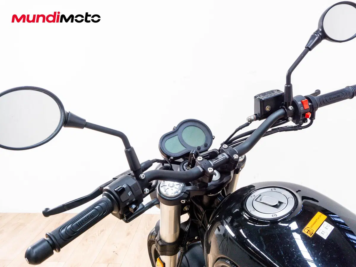Benelli Leoncino 500 Sport (2017) (9)