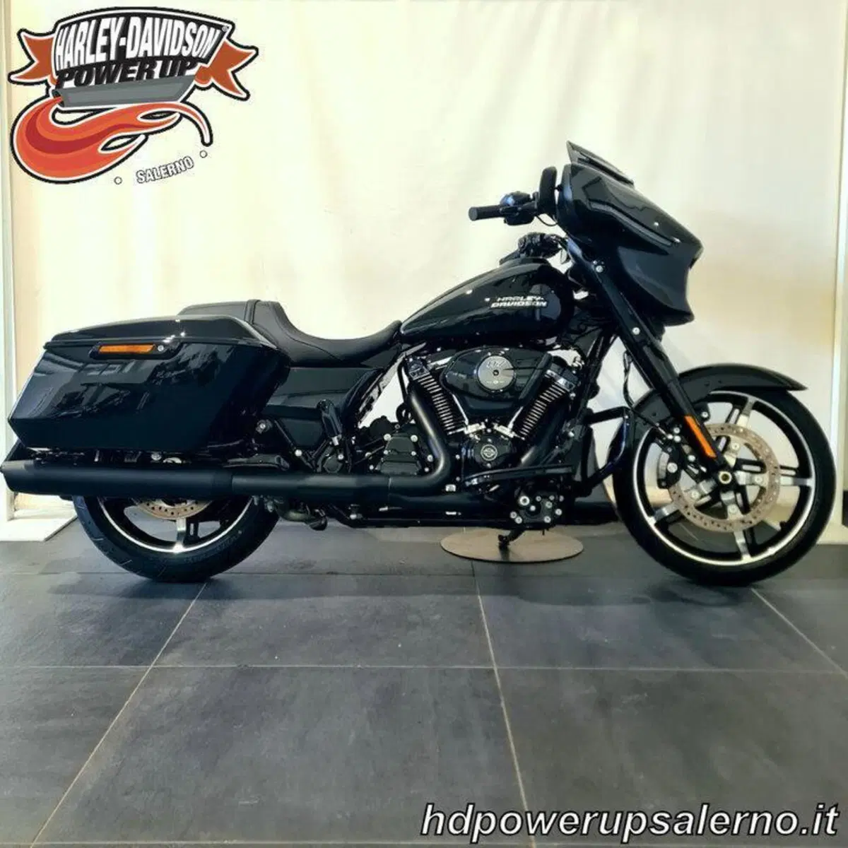 Harley-Davidson 117 Street Glide (2021) - FLHXSE (2)