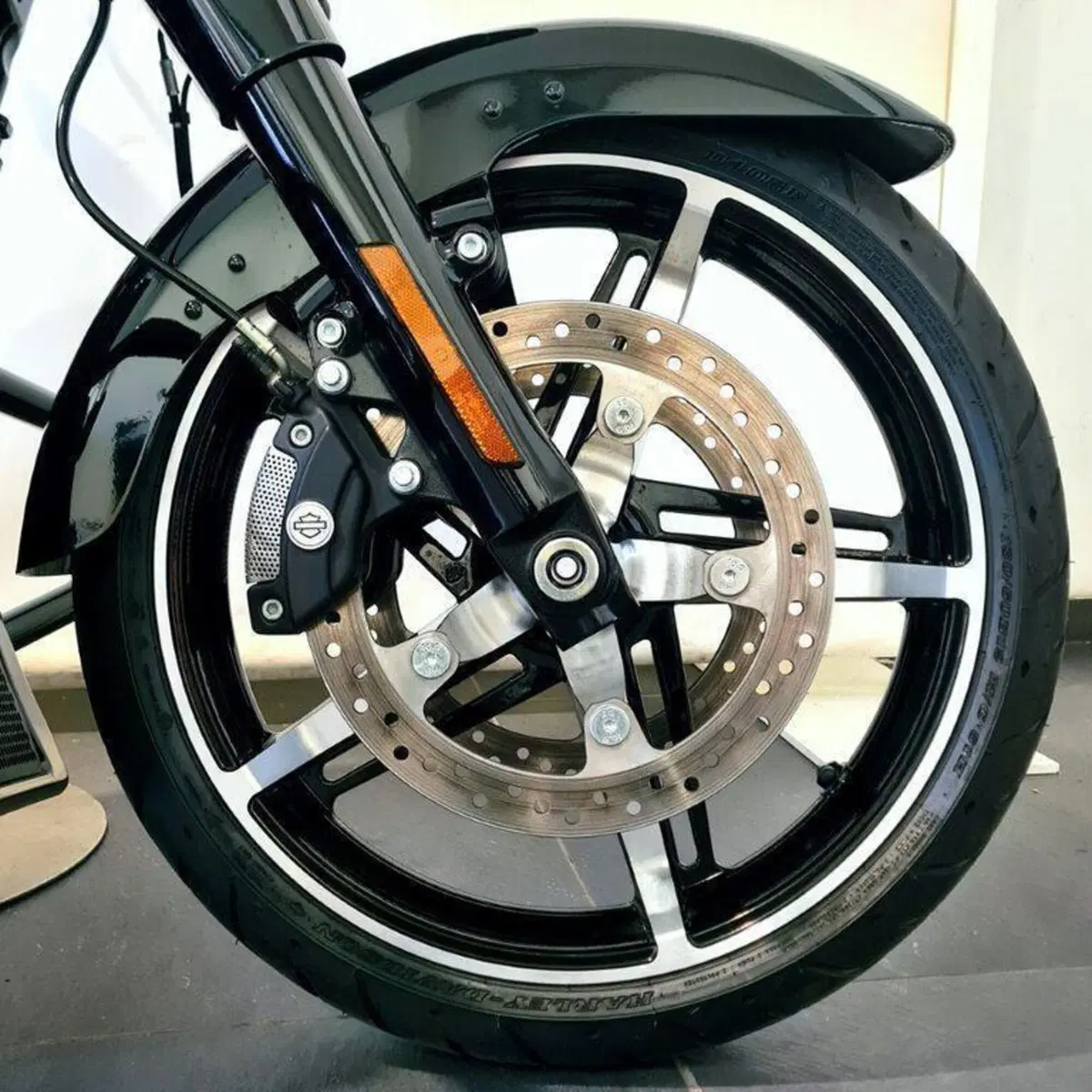 Harley-Davidson 117 Street Glide (2021) - FLHXSE (14)