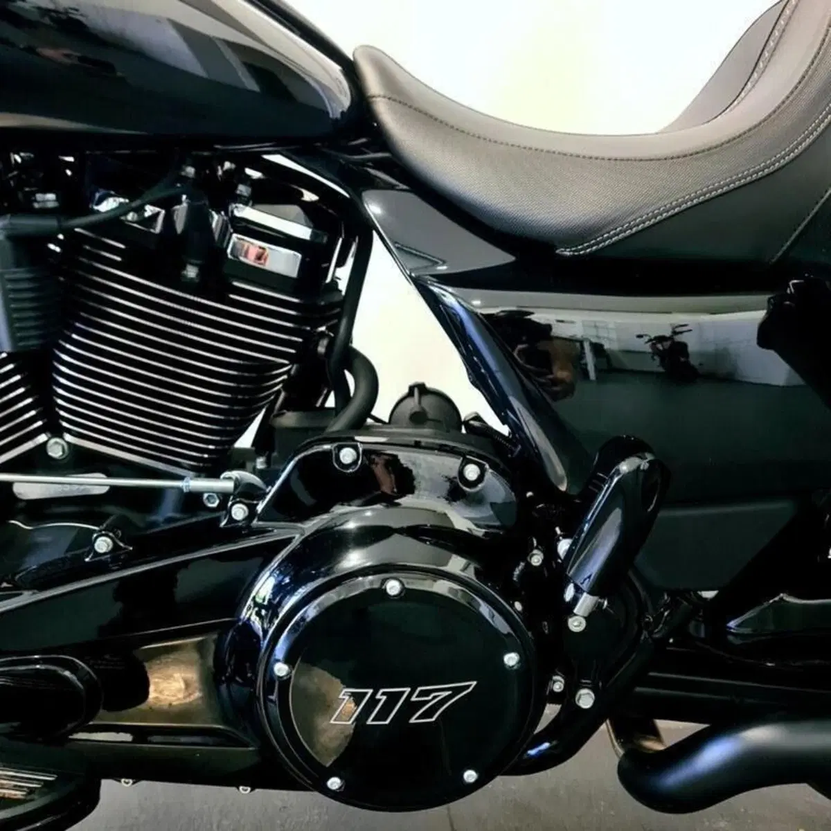 Harley-Davidson 117 Street Glide (2021) - FLHXSE (11)