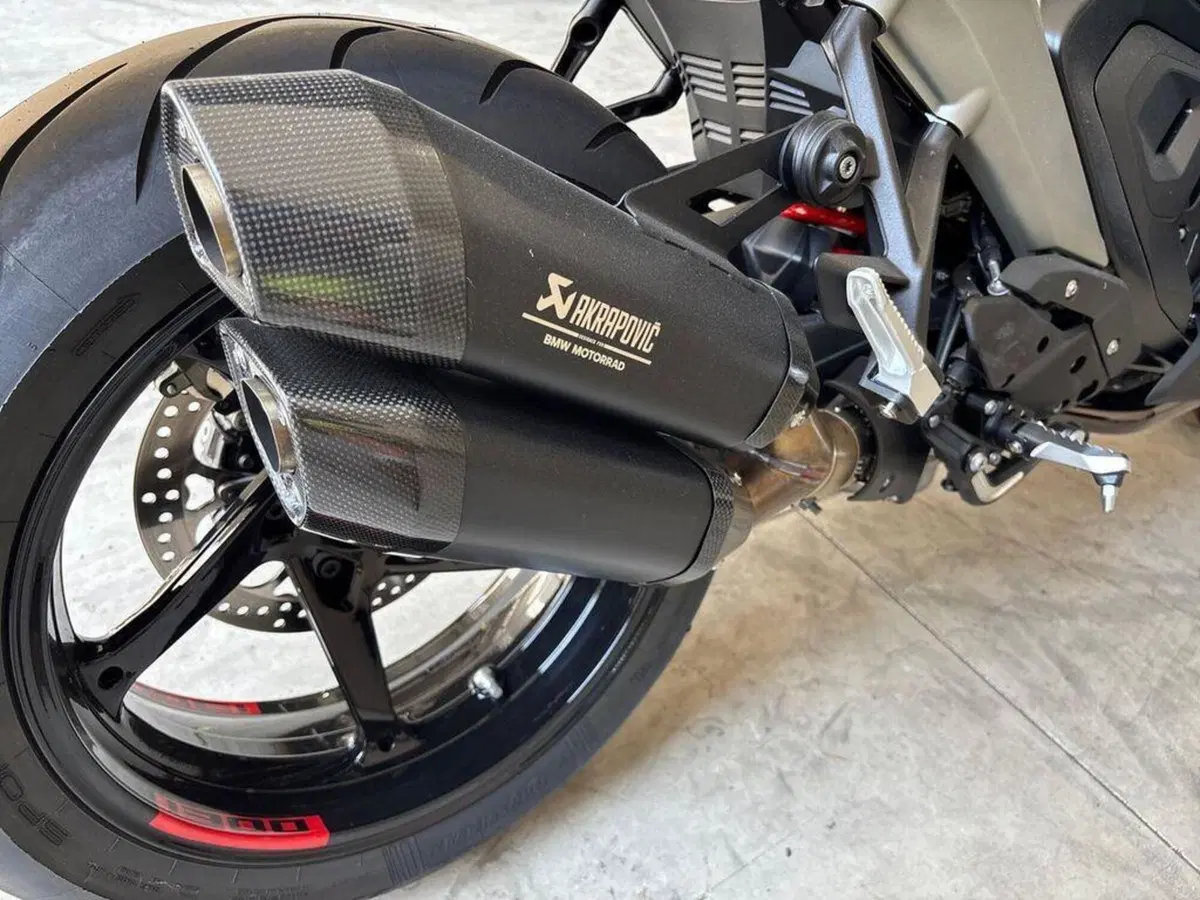 Bmw R 1300 R (2026 - 27) (10)