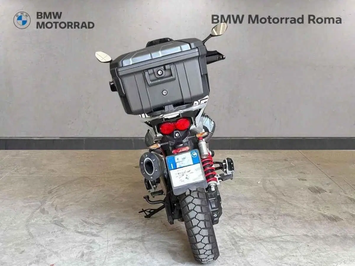 Moto Guzzi V85 TT (2024 - 26) (4)