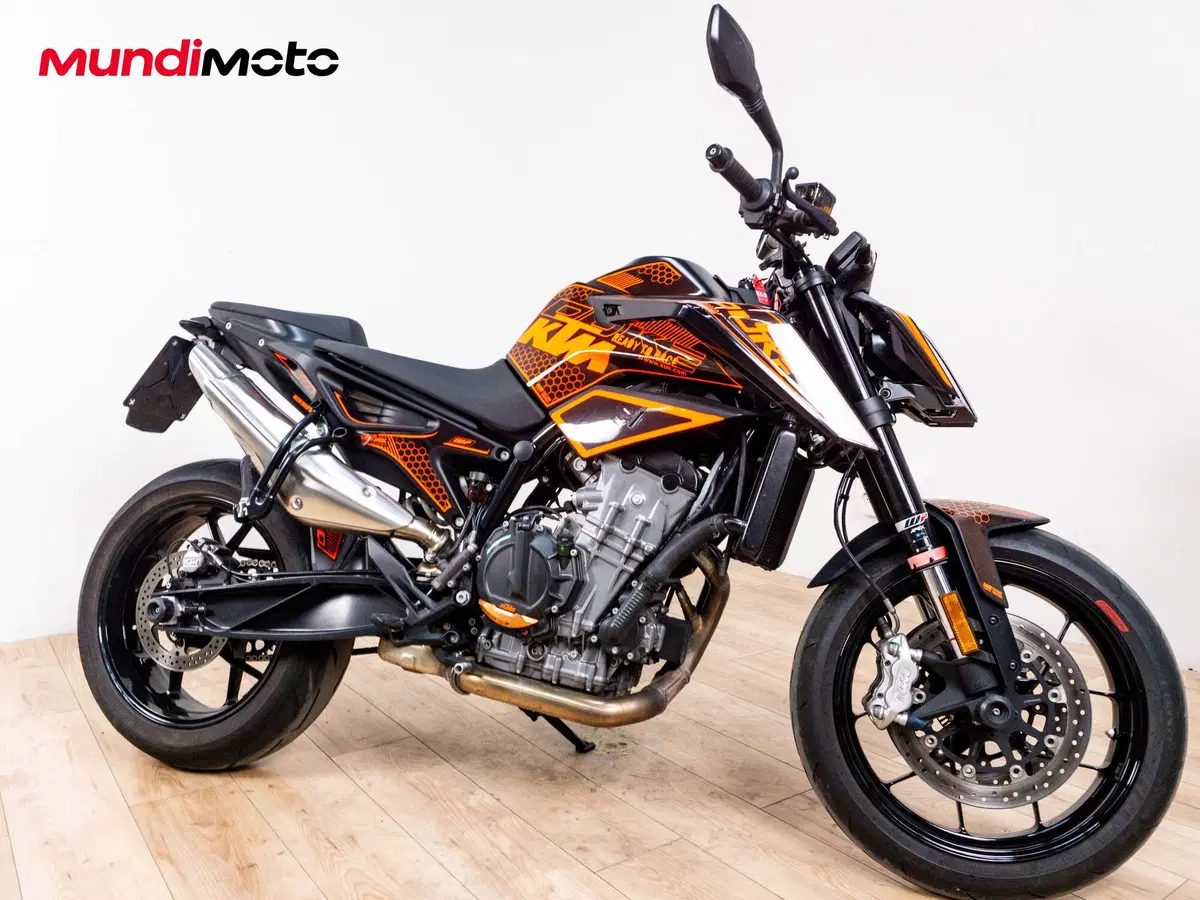 KTM 890 Duke L (2021) (2)