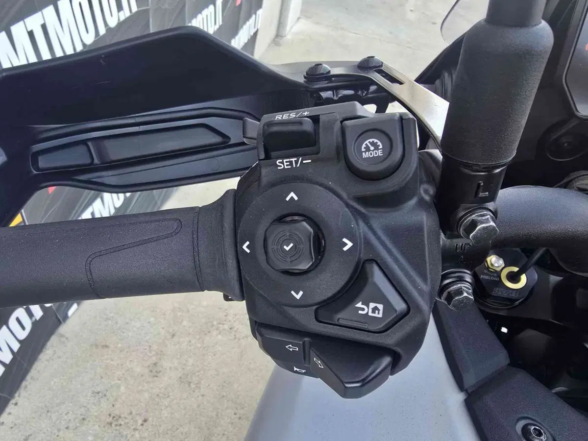 Yamaha Tracer 9 GT+ Y-AMT (2025 - 26) (16)