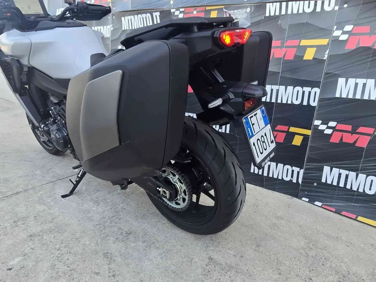 Yamaha Tracer 9 GT+ Y-AMT (2025 - 26) (3)