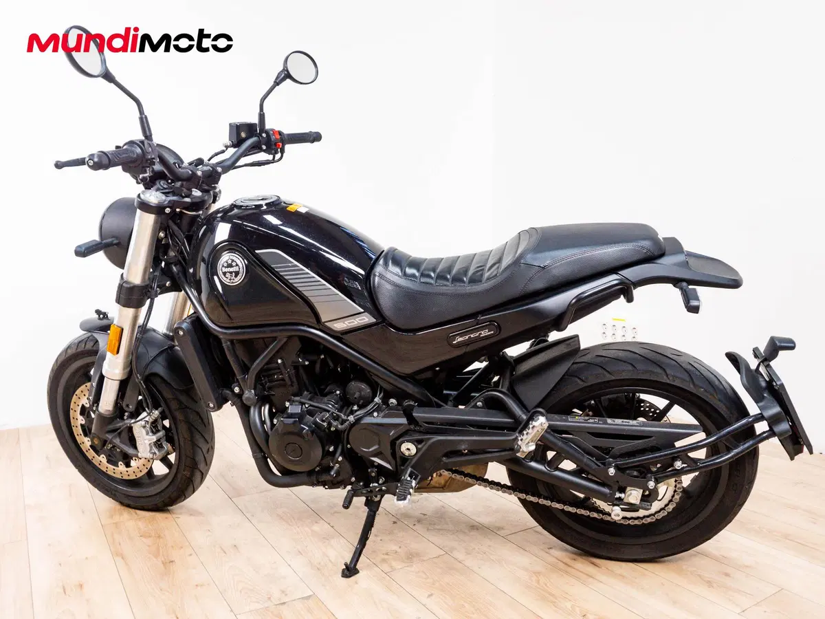 Benelli Leoncino 500 Sport (2017) (7)