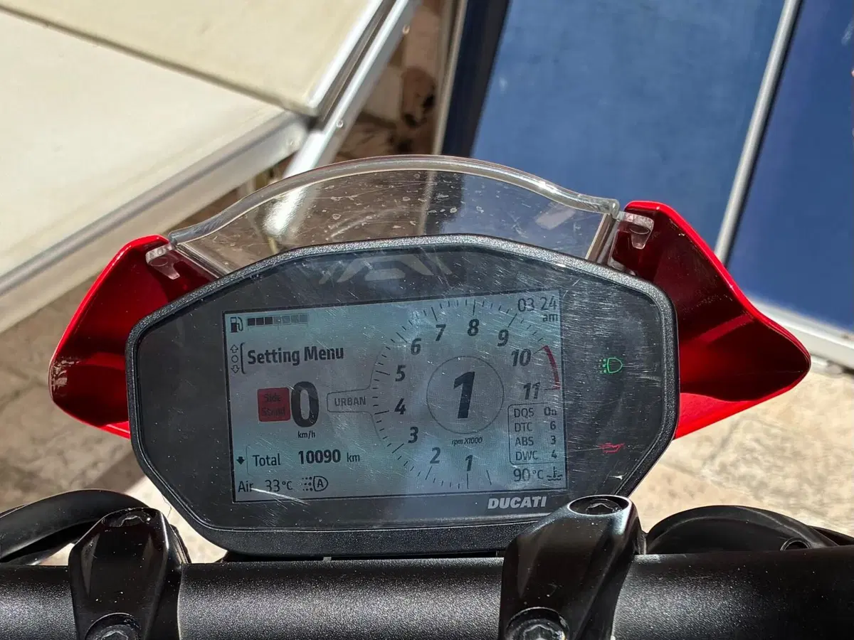 Ducati Monster 937 + (2021 - 25) (5)