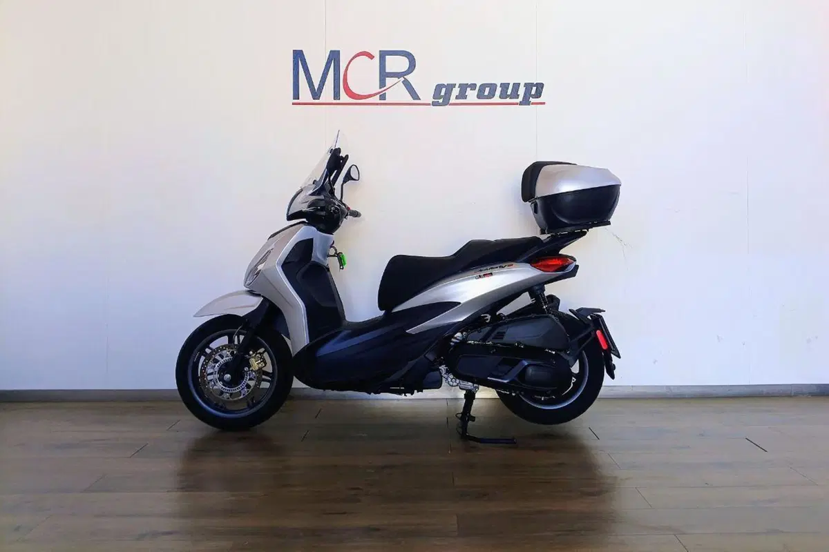 Piaggio Beverly 400 S ABS-ASR (2021 - 24) (2)