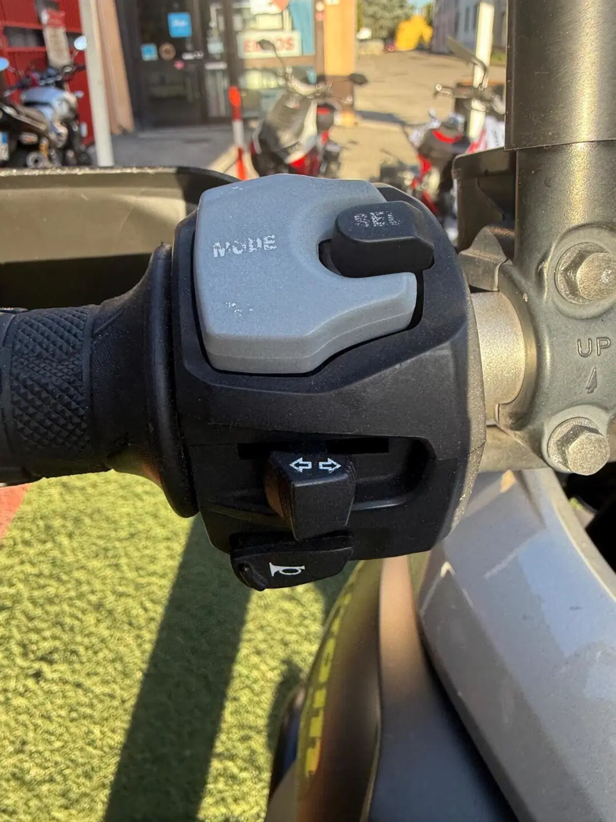 Suzuki V-Strom 1000XT (2017 - 20) (12)