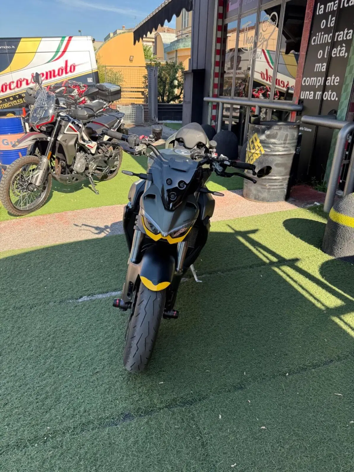 Ducati Streetfighter V2 955 Green (2022 - 23) (12)