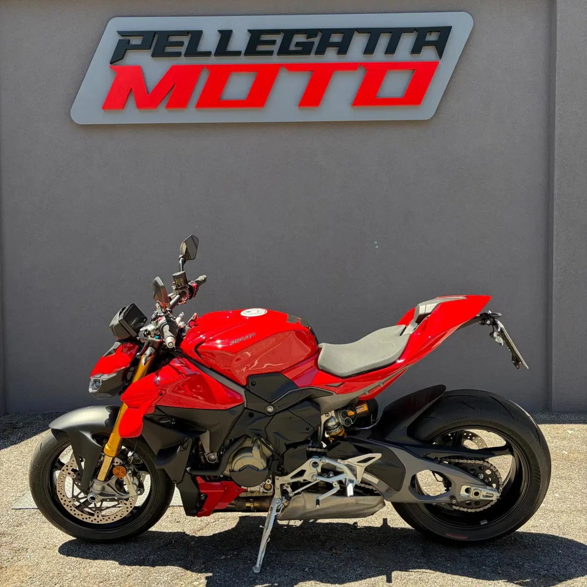 Ducati Streetfighter V4 S (2025 - 26) (4)