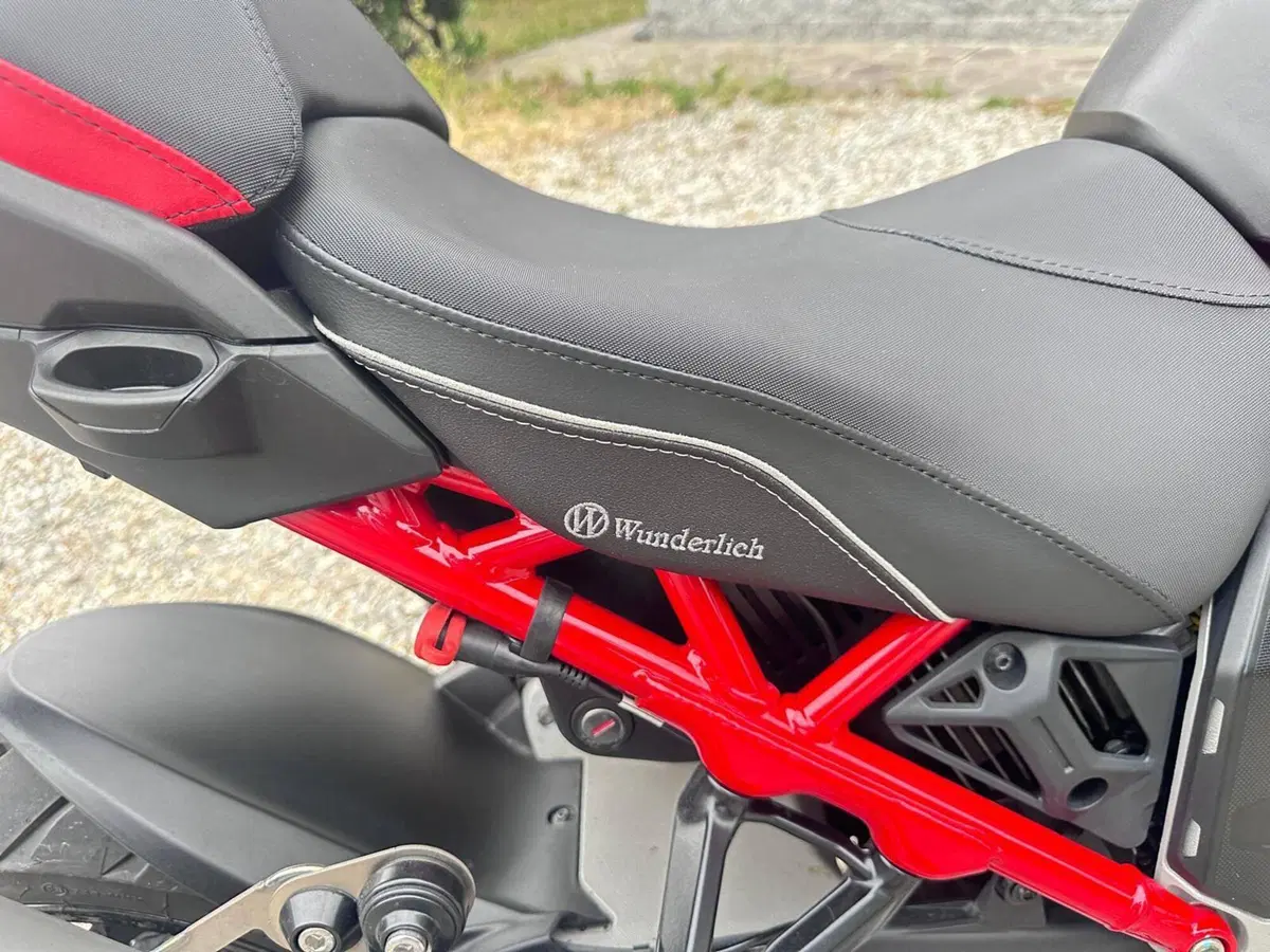 Ducati Multistrada V4 S (2021 - 24) (9)