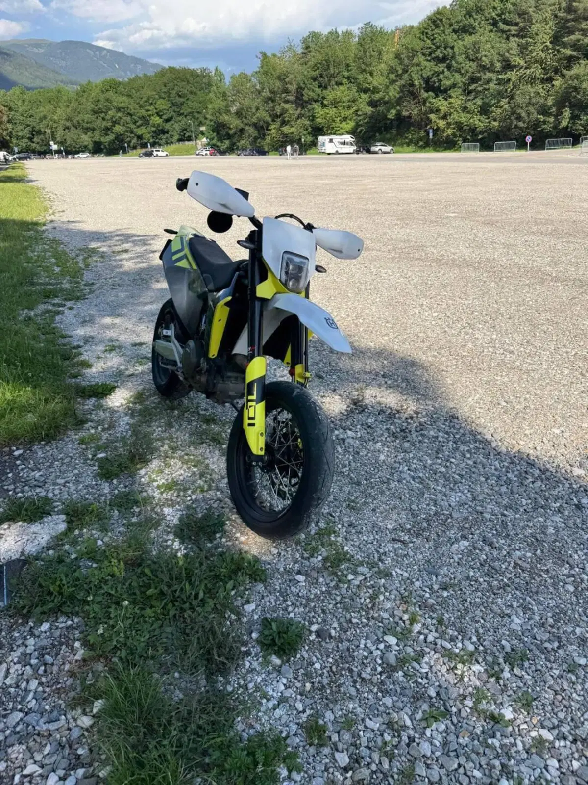 Husqvarna 701 Supermoto (2023 - 25)