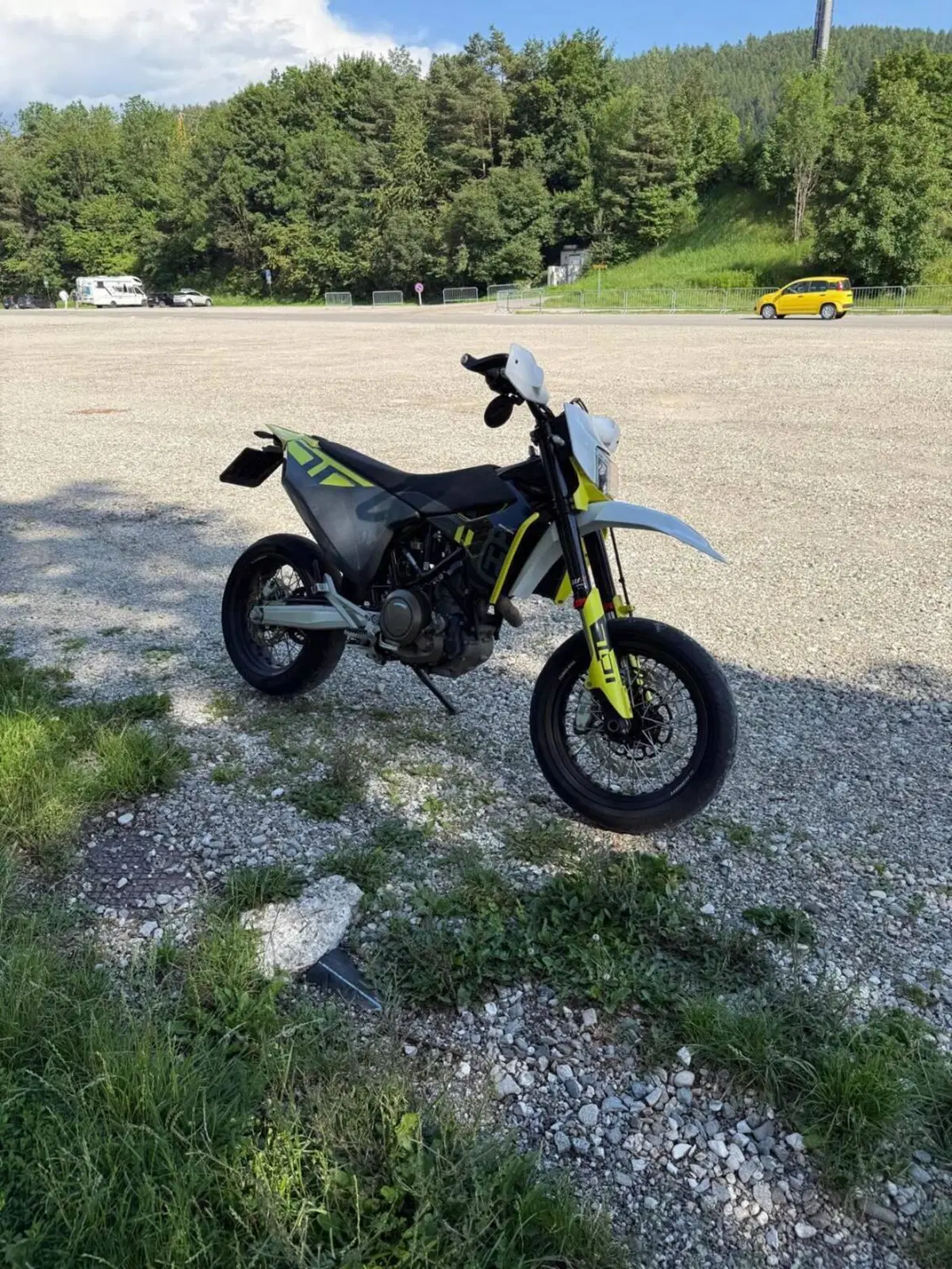 Husqvarna 701 Supermoto (2023 - 25) (3)