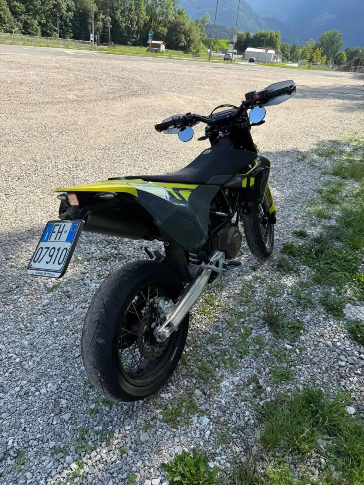 Husqvarna 701 Supermoto (2023 - 25) (7)